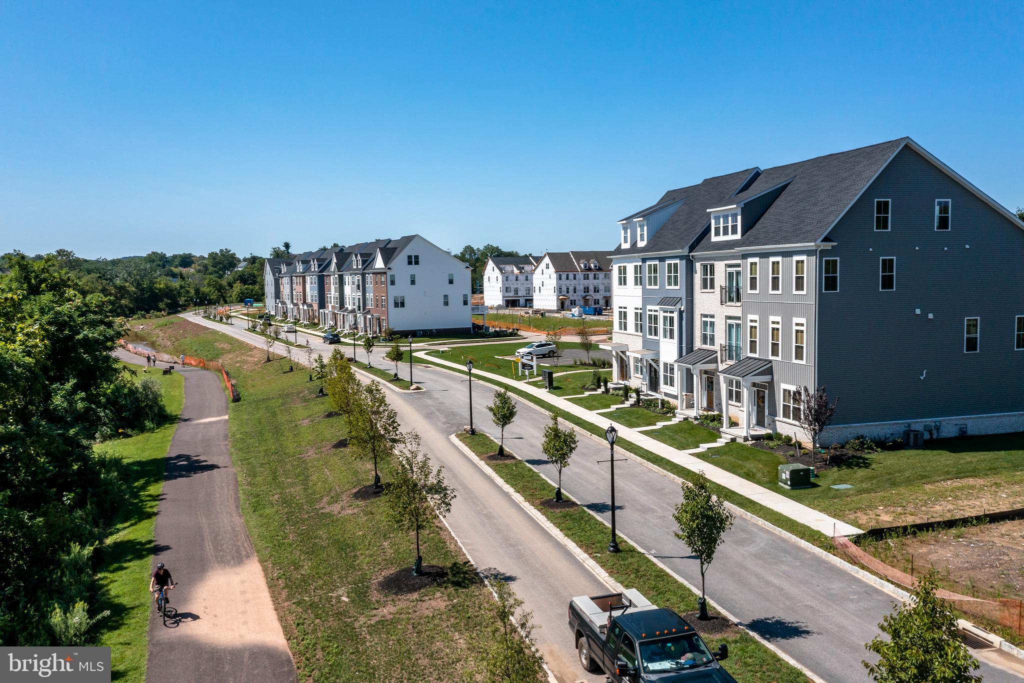 STEELPOINTE - Residential