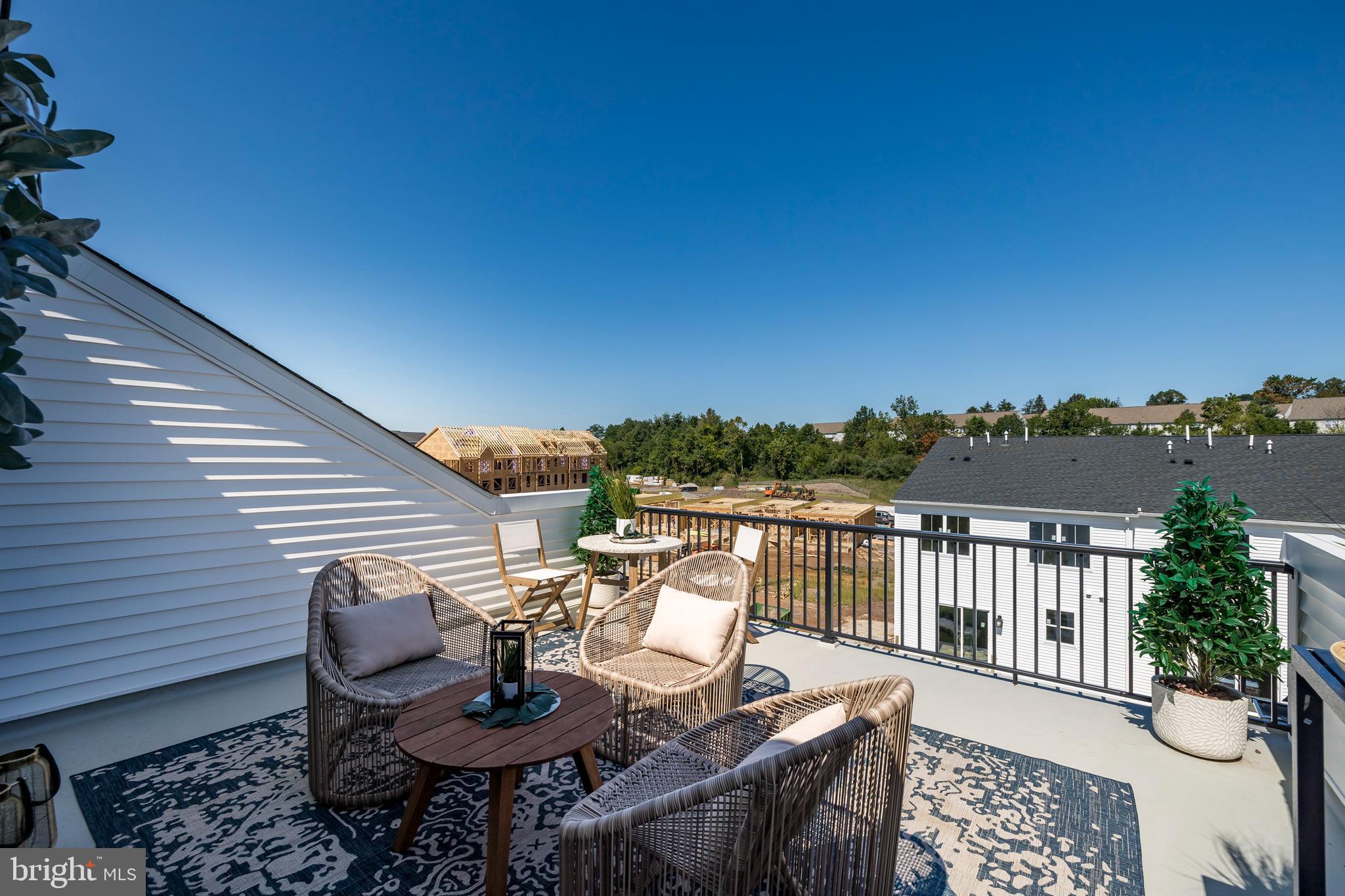 STEELPOINTE - Residential