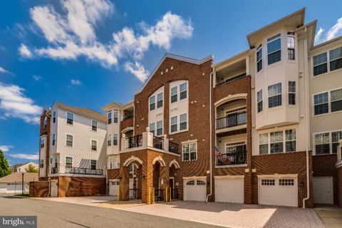 Property photo of 10273 Fountain Circle 202, Manassas, VA 20110