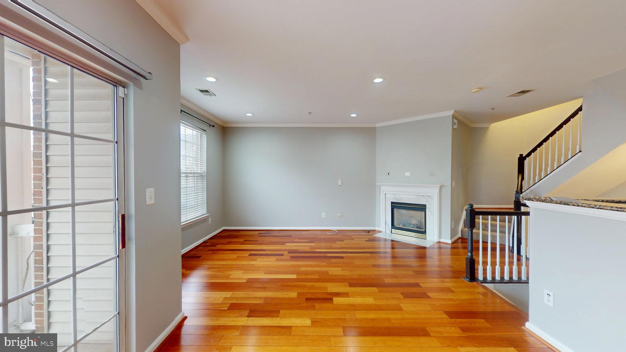 HAMPSHIRE HALL - Residential