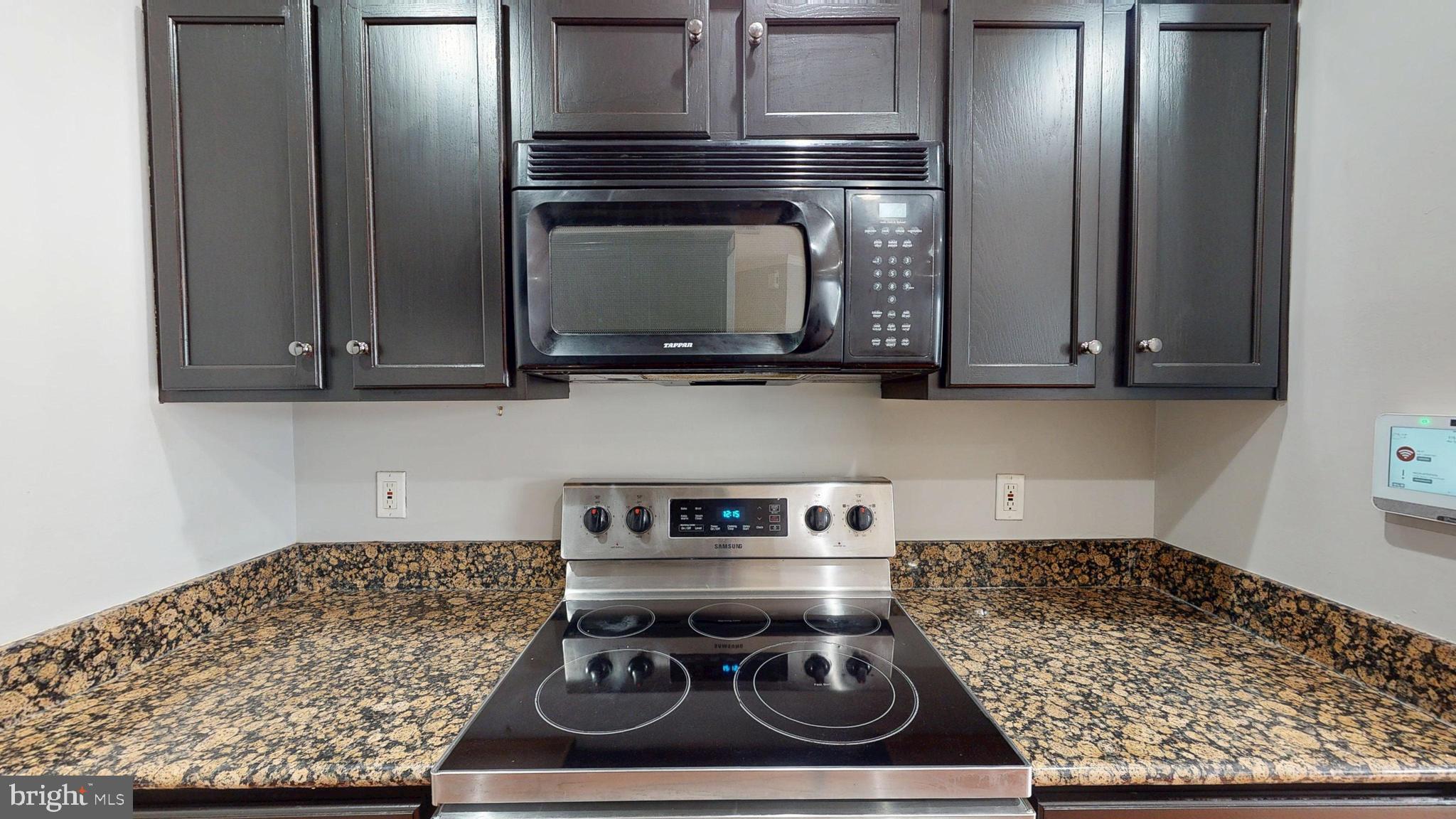 HAMPSHIRE HALL - Residential