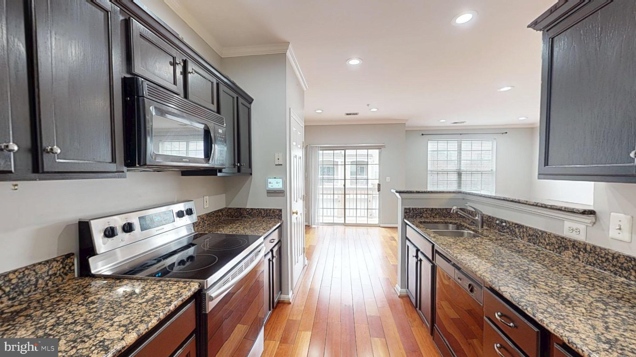 HAMPSHIRE HALL - Residential