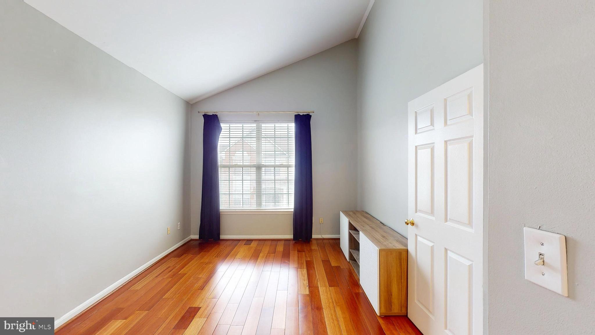 HAMPSHIRE HALL - Residential