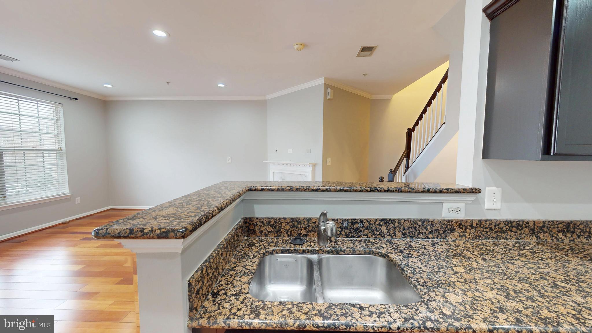 HAMPSHIRE HALL - Residential