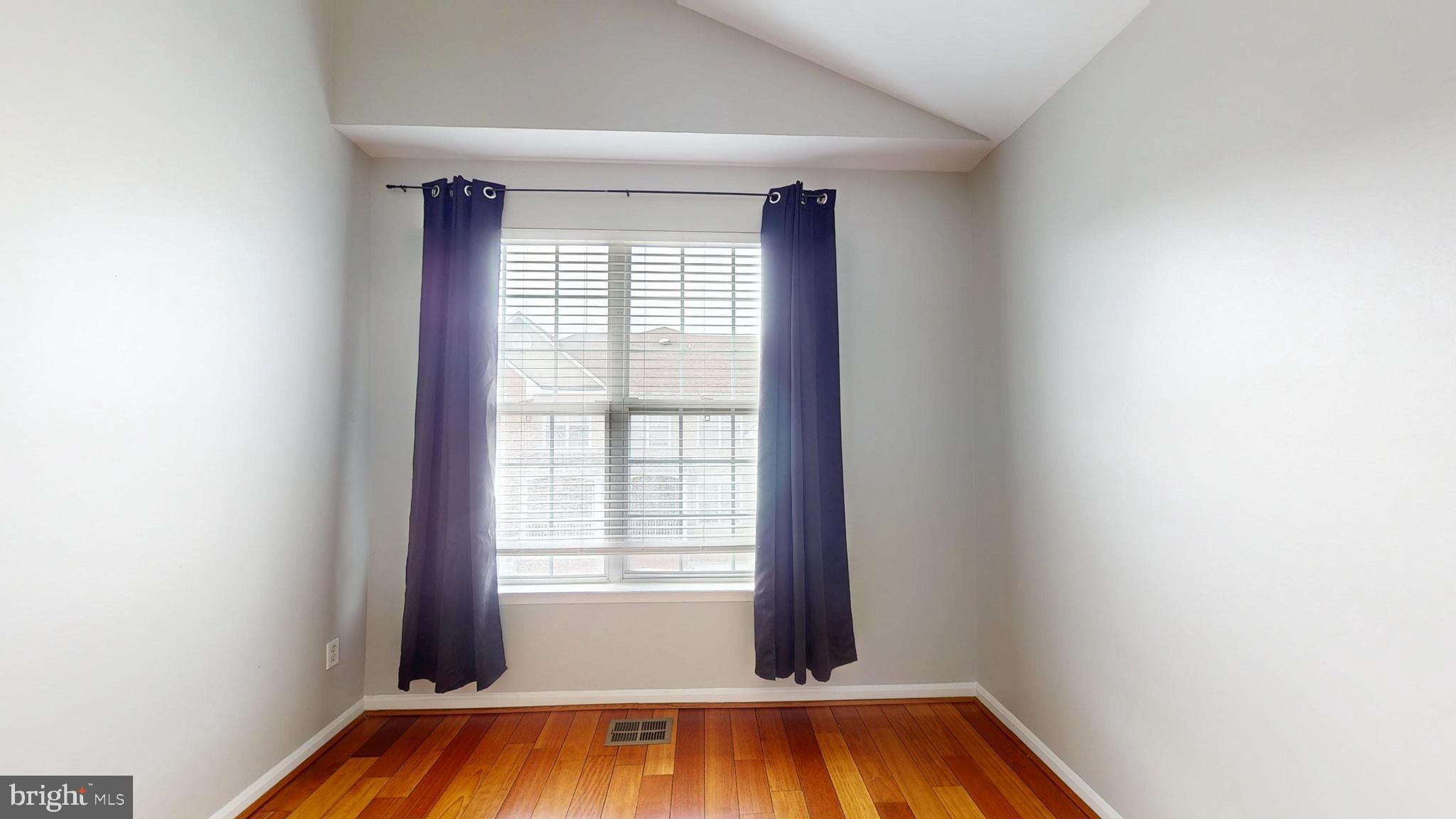 HAMPSHIRE HALL - Residential