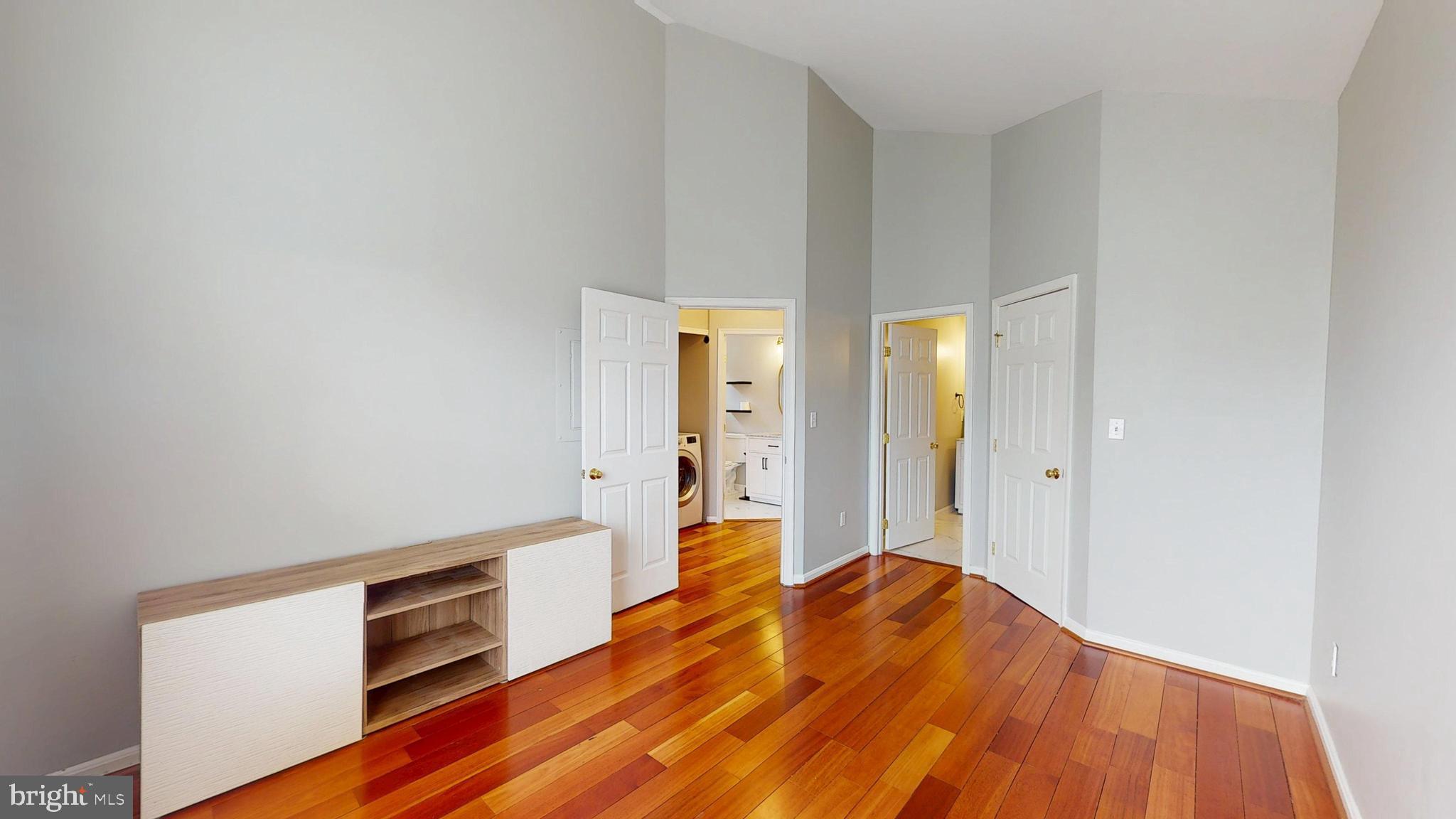 HAMPSHIRE HALL - Residential