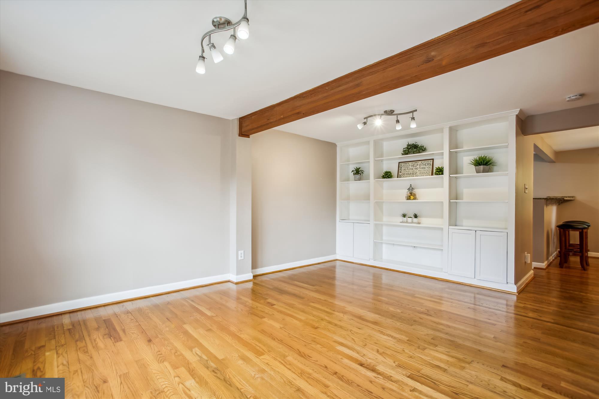 WHITFIELD GREEN - Residential Lease