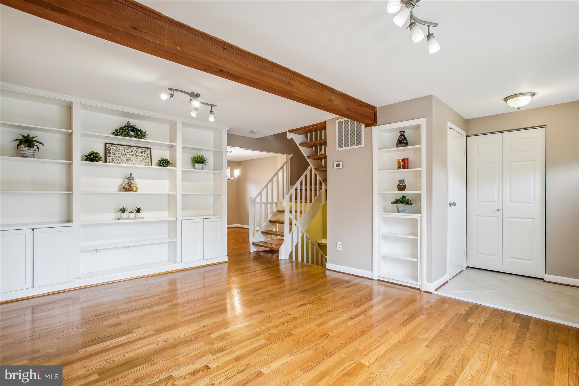 WHITFIELD GREEN - Residential Lease