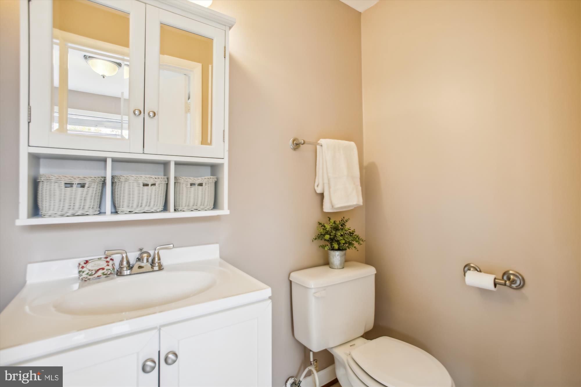 WHITFIELD GREEN - Residential Lease