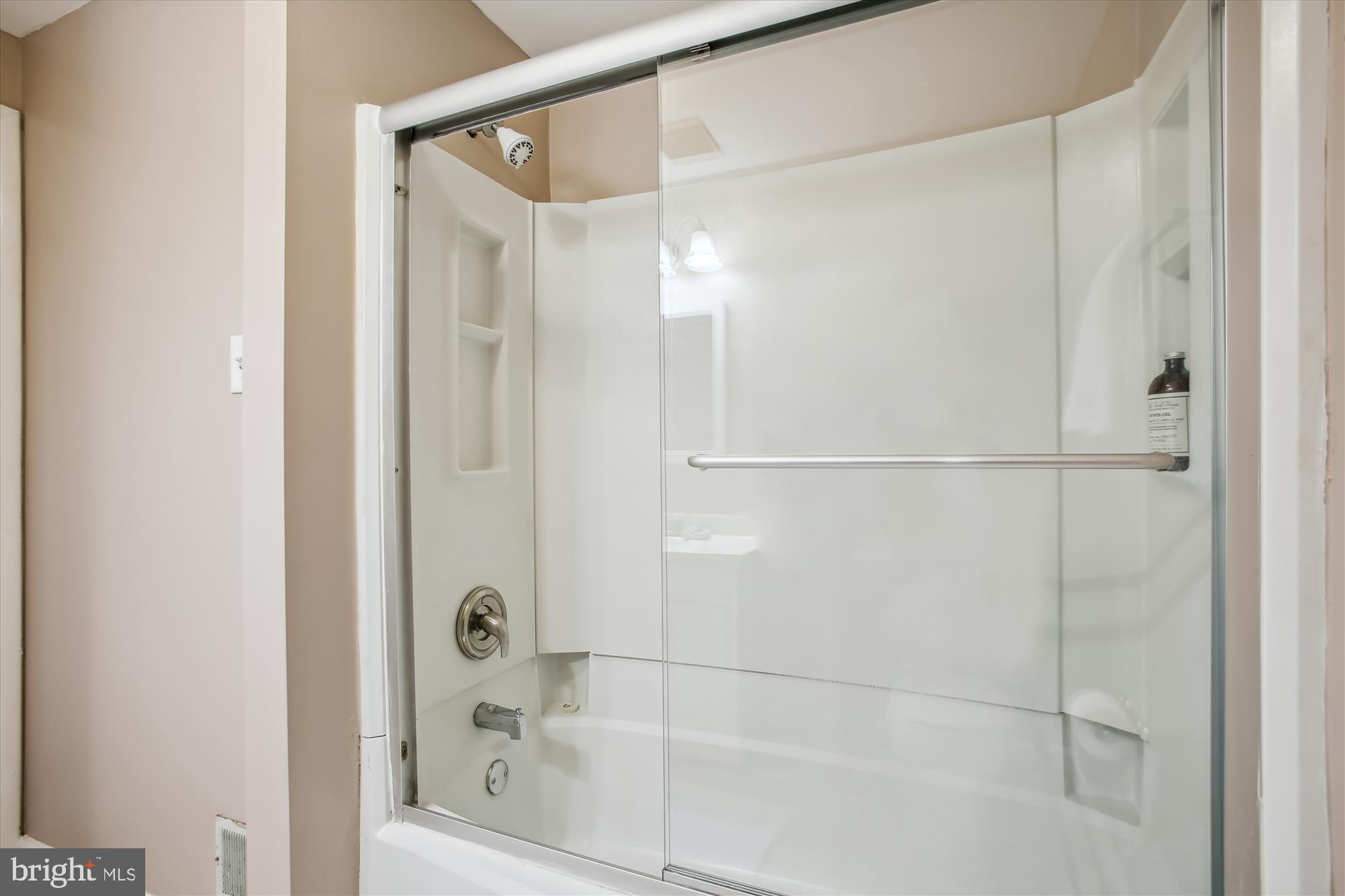 WHITFIELD GREEN - Residential Lease