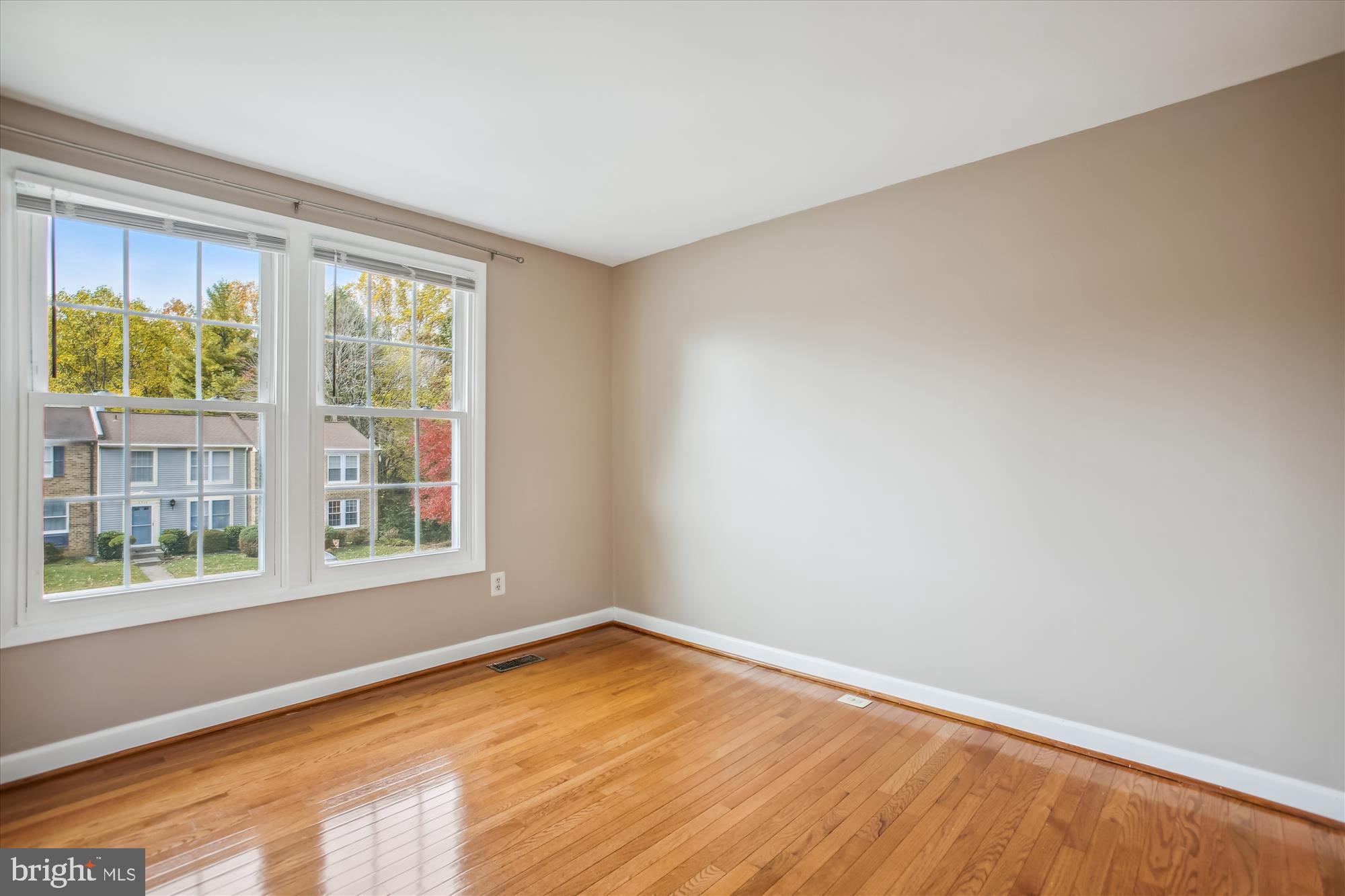 WHITFIELD GREEN - Residential Lease