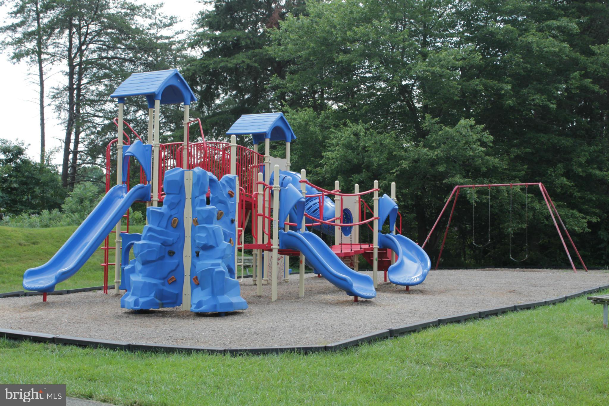 WHITFIELD GREEN - Residential Lease