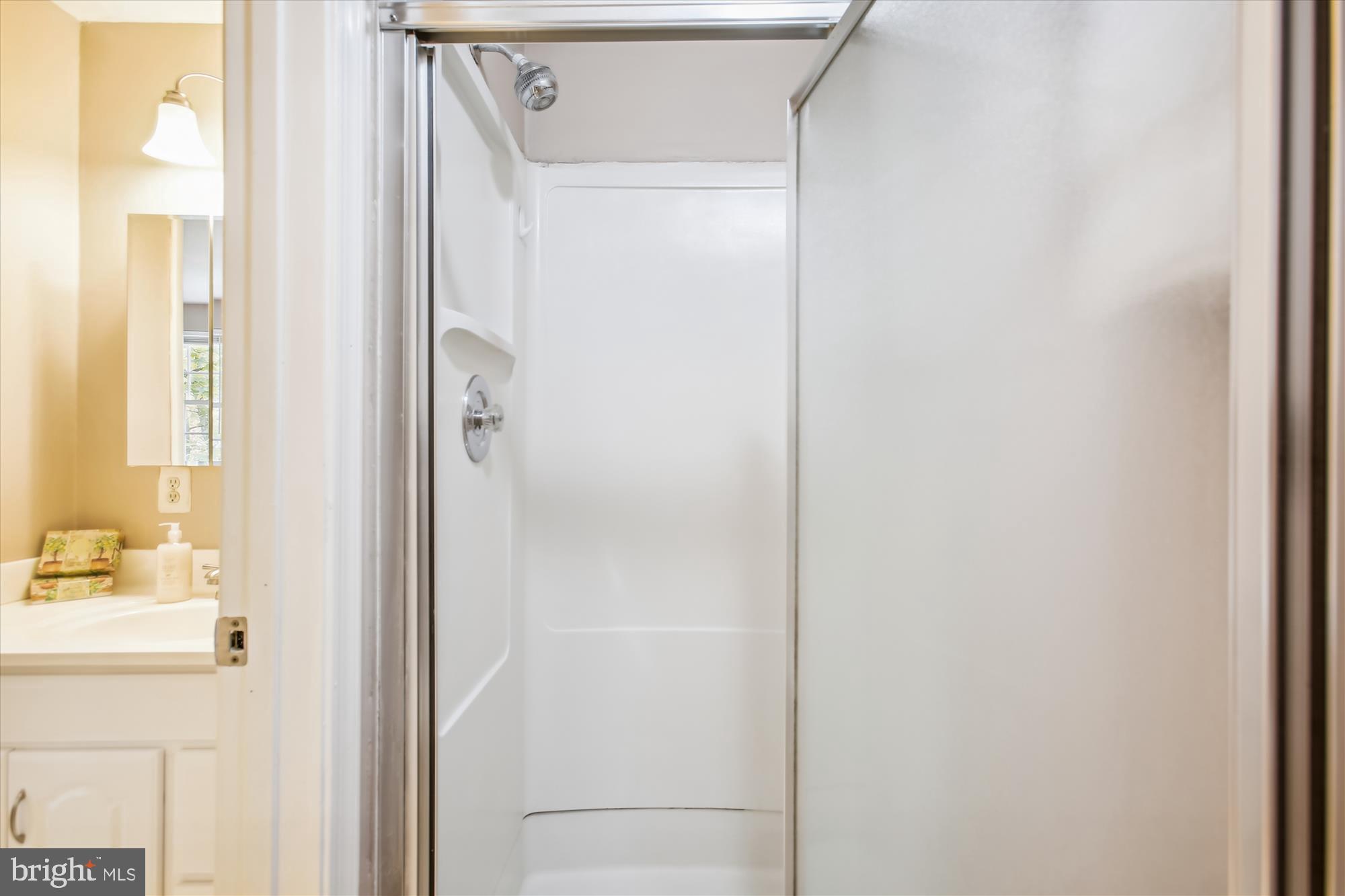 WHITFIELD GREEN - Residential Lease