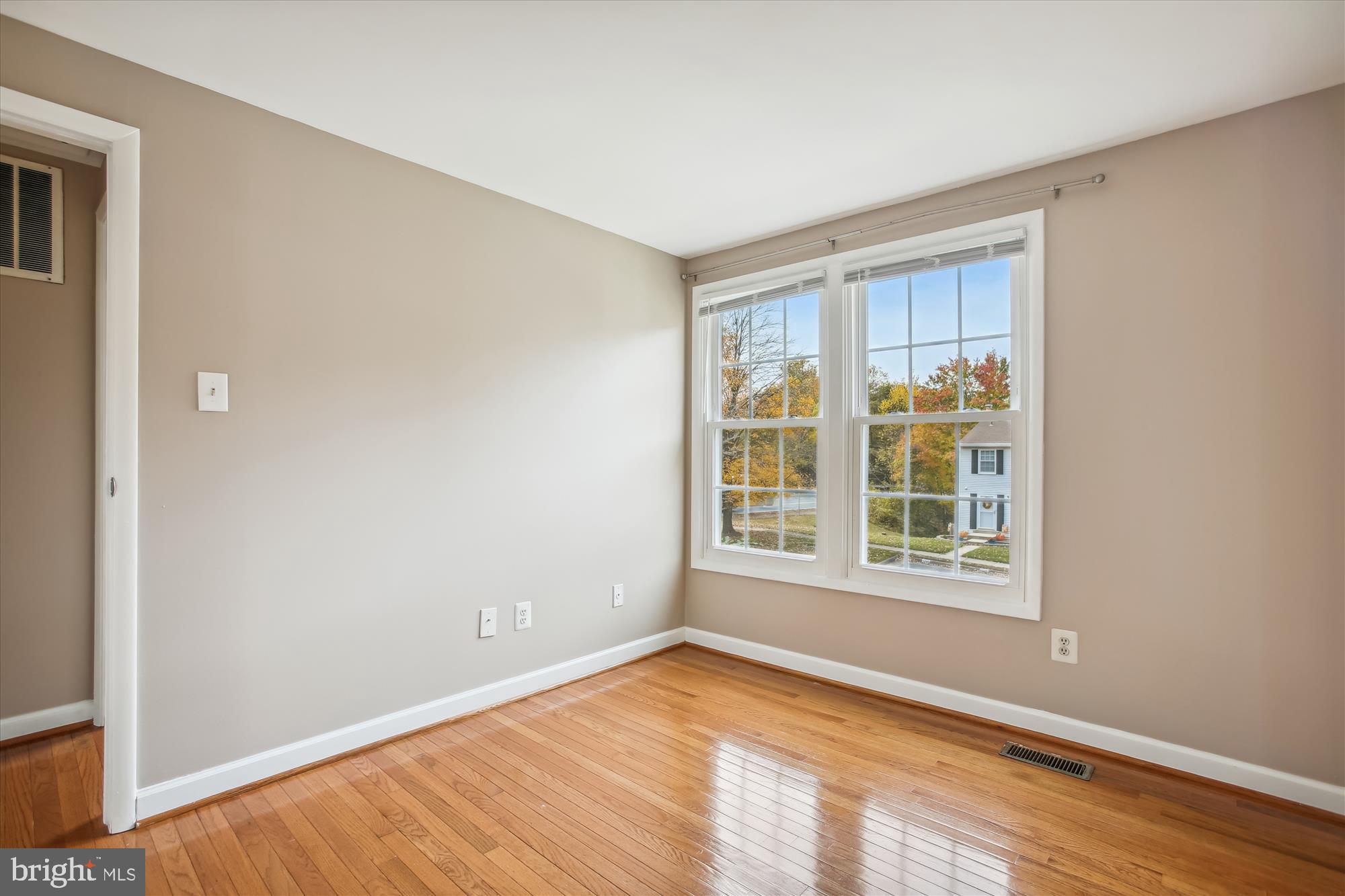 WHITFIELD GREEN - Residential Lease