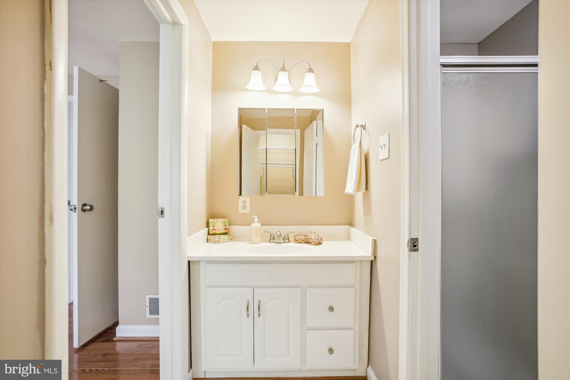 WHITFIELD GREEN - Residential Lease