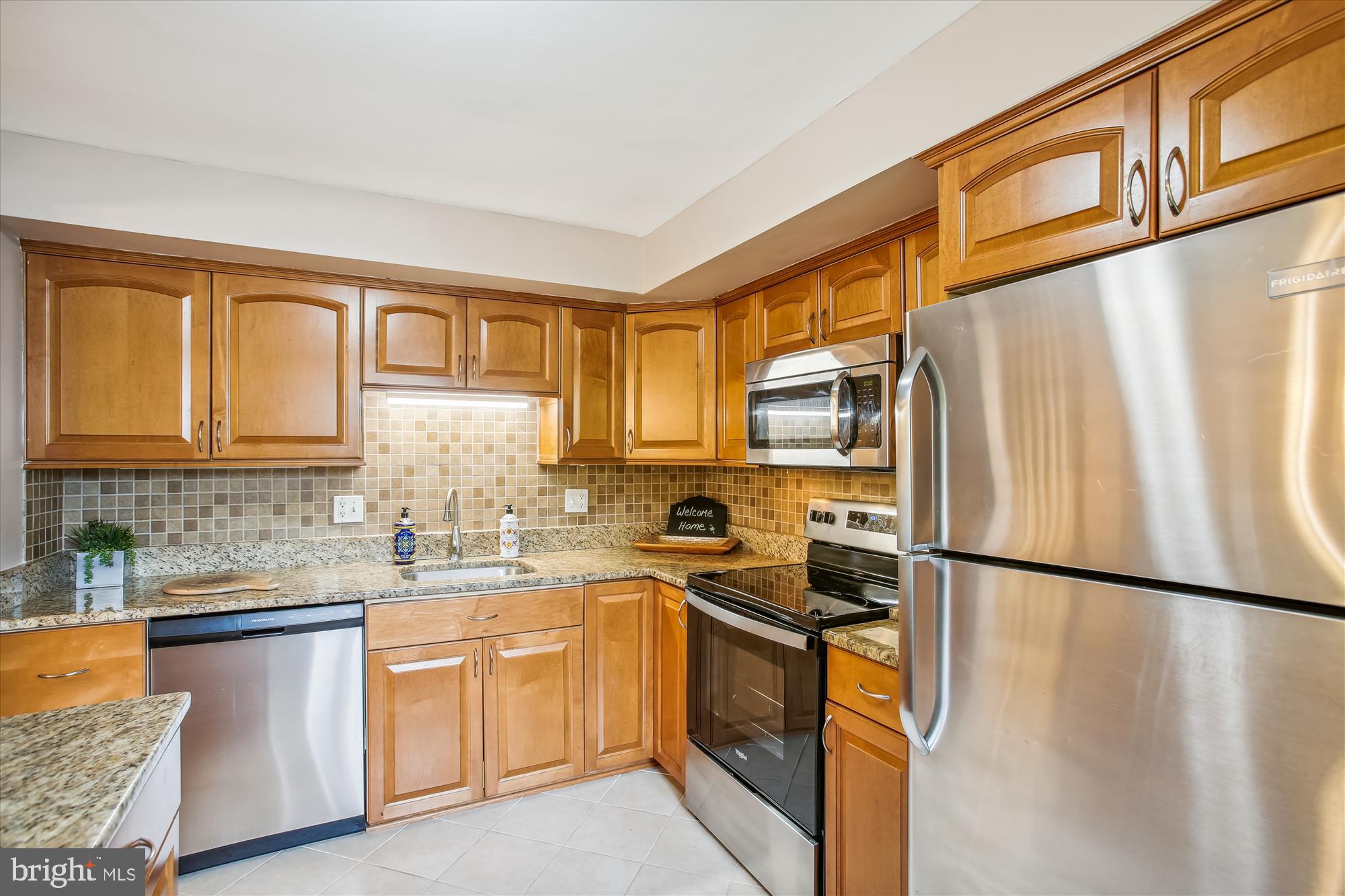 WHITFIELD GREEN - Residential Lease