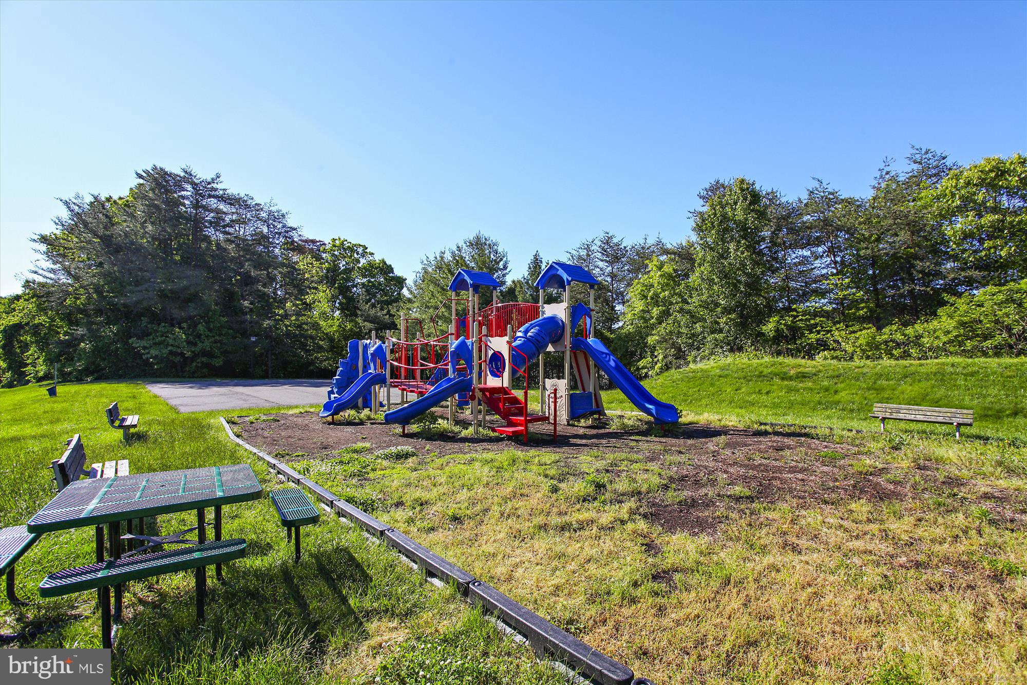 WHITFIELD GREEN - Residential Lease