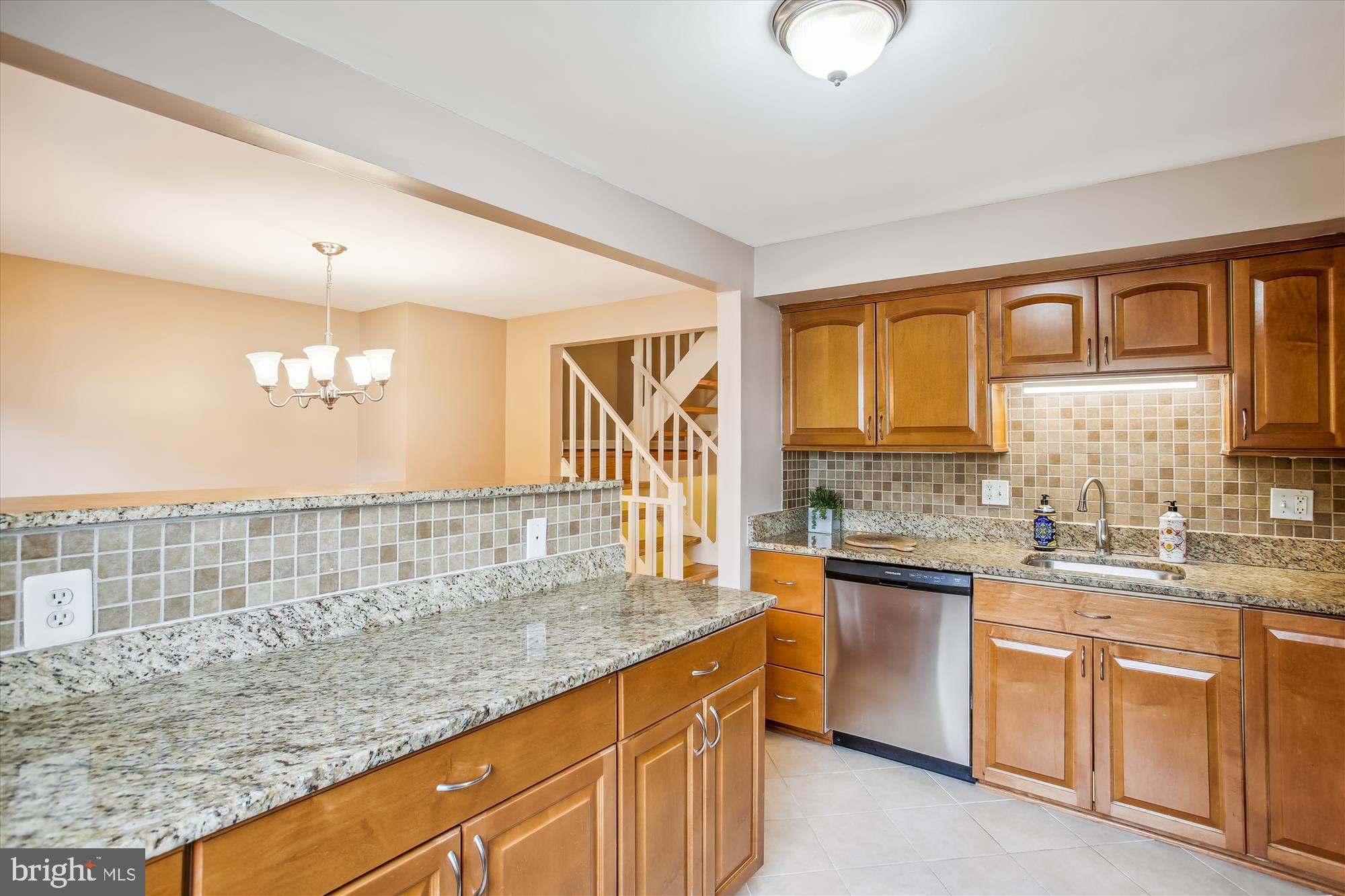 WHITFIELD GREEN - Residential Lease