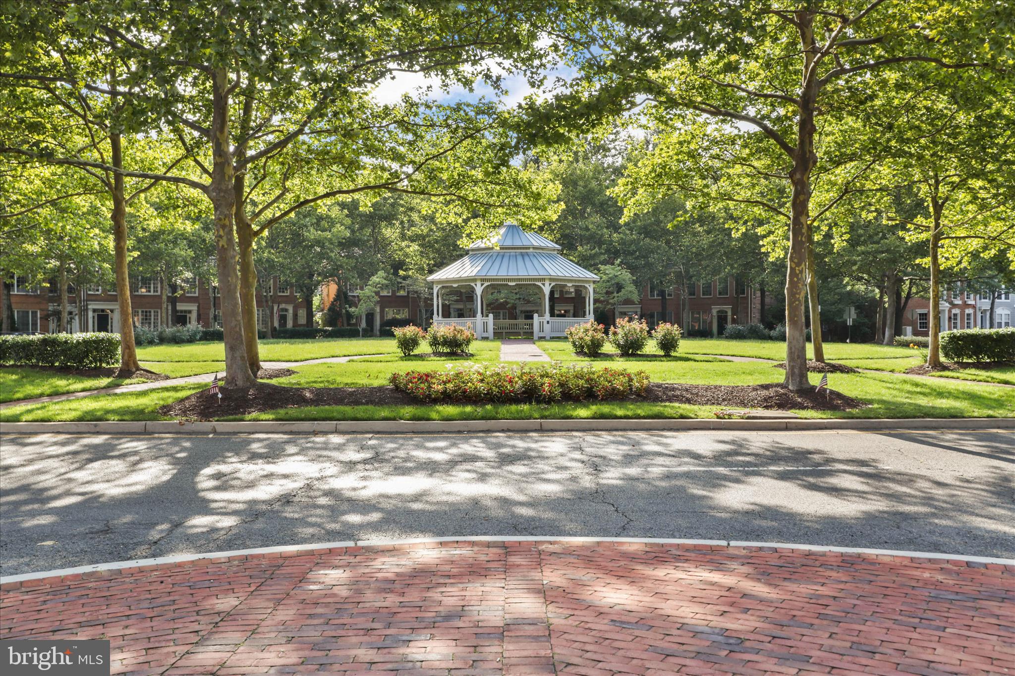 CAMERON STATION - Residential