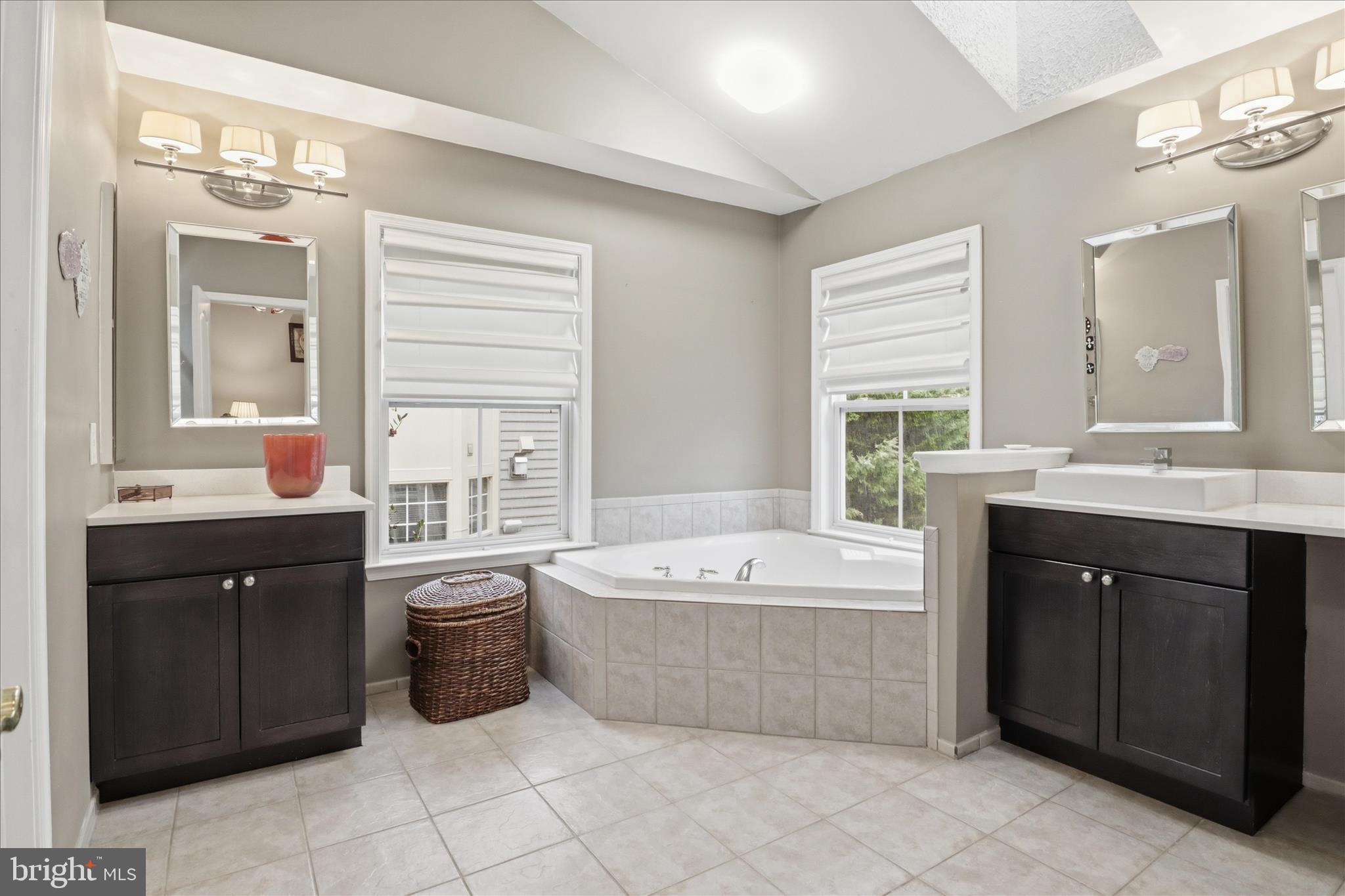 CAMERON STATION - Residential