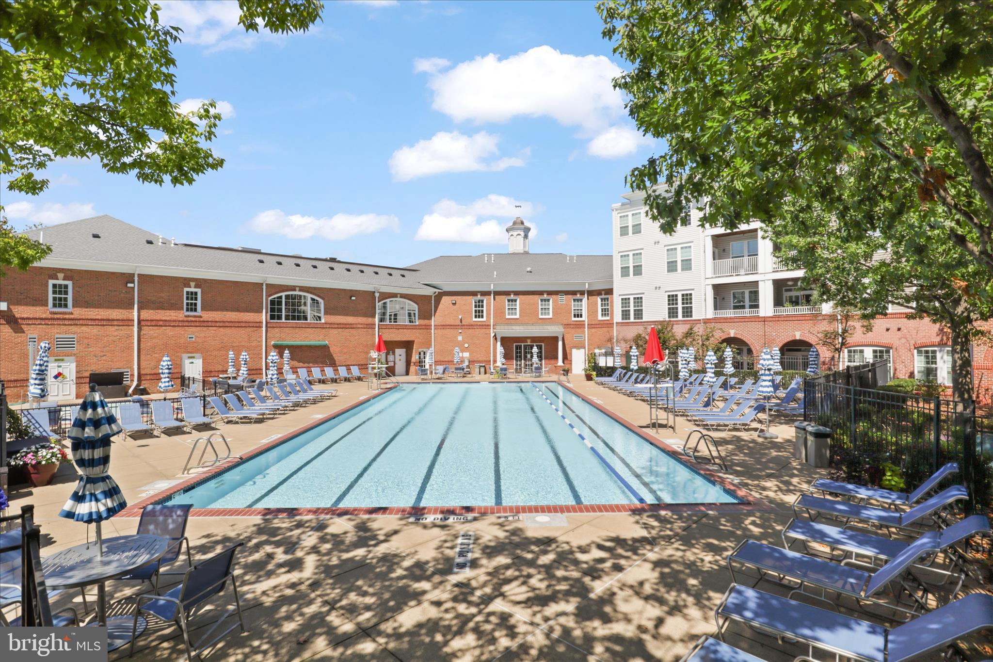 CAMERON STATION - Residential