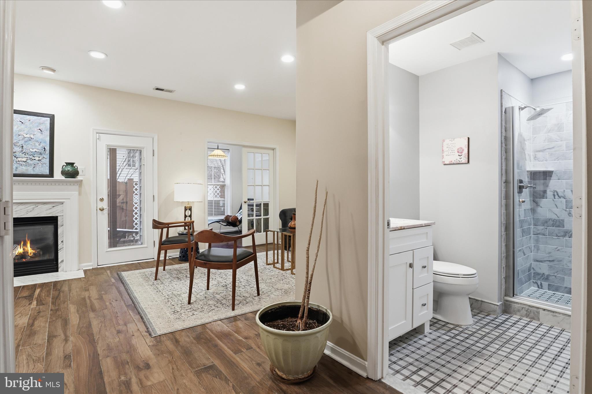 CAMERON STATION - Residential