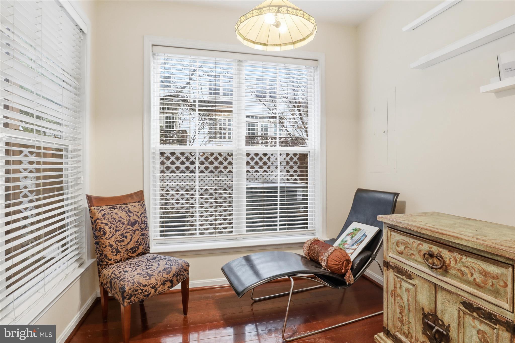 CAMERON STATION - Residential