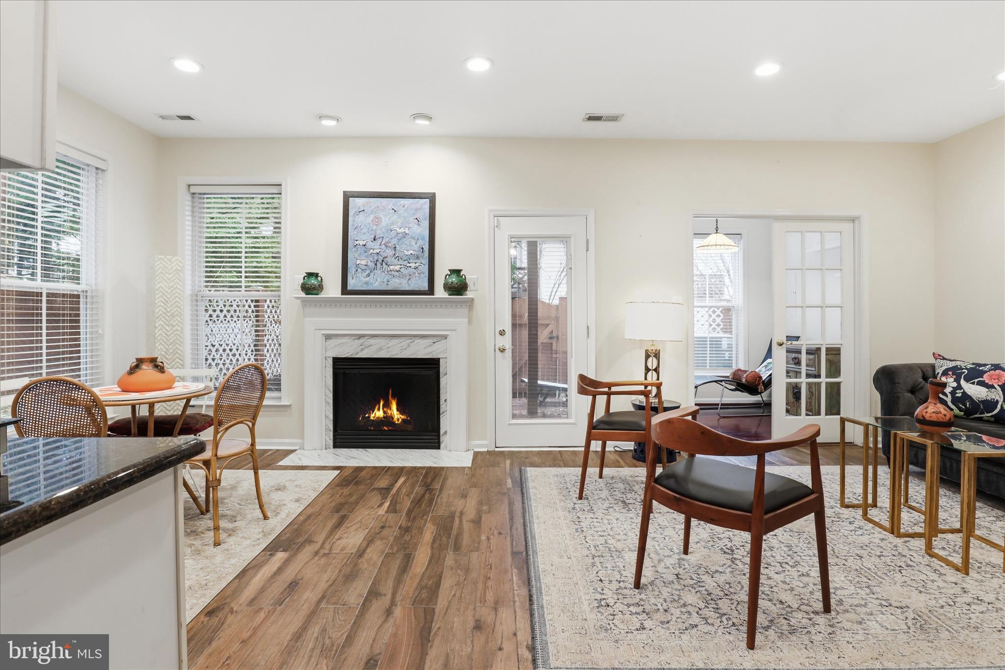 CAMERON STATION - Residential