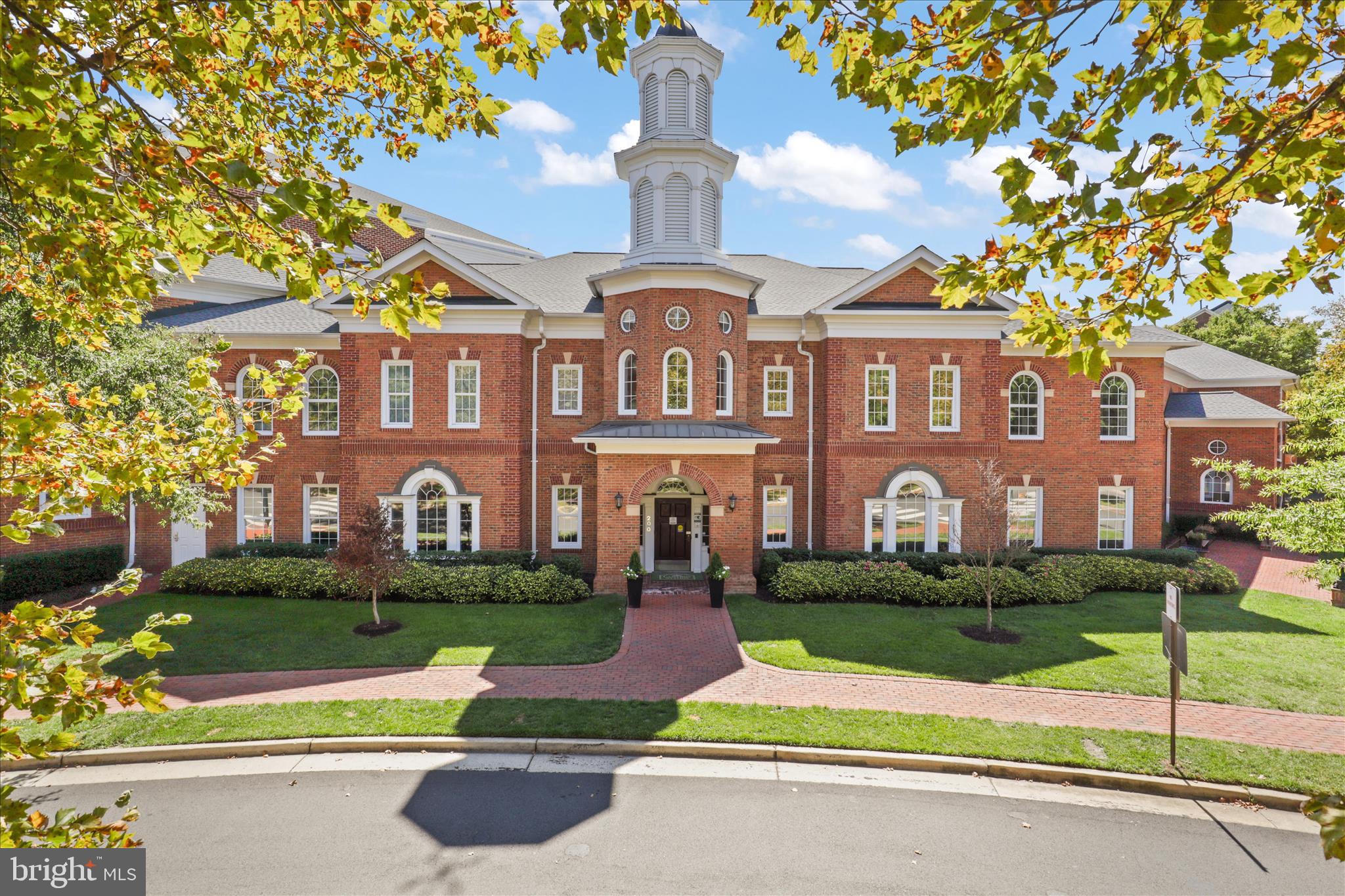 CAMERON STATION - Residential