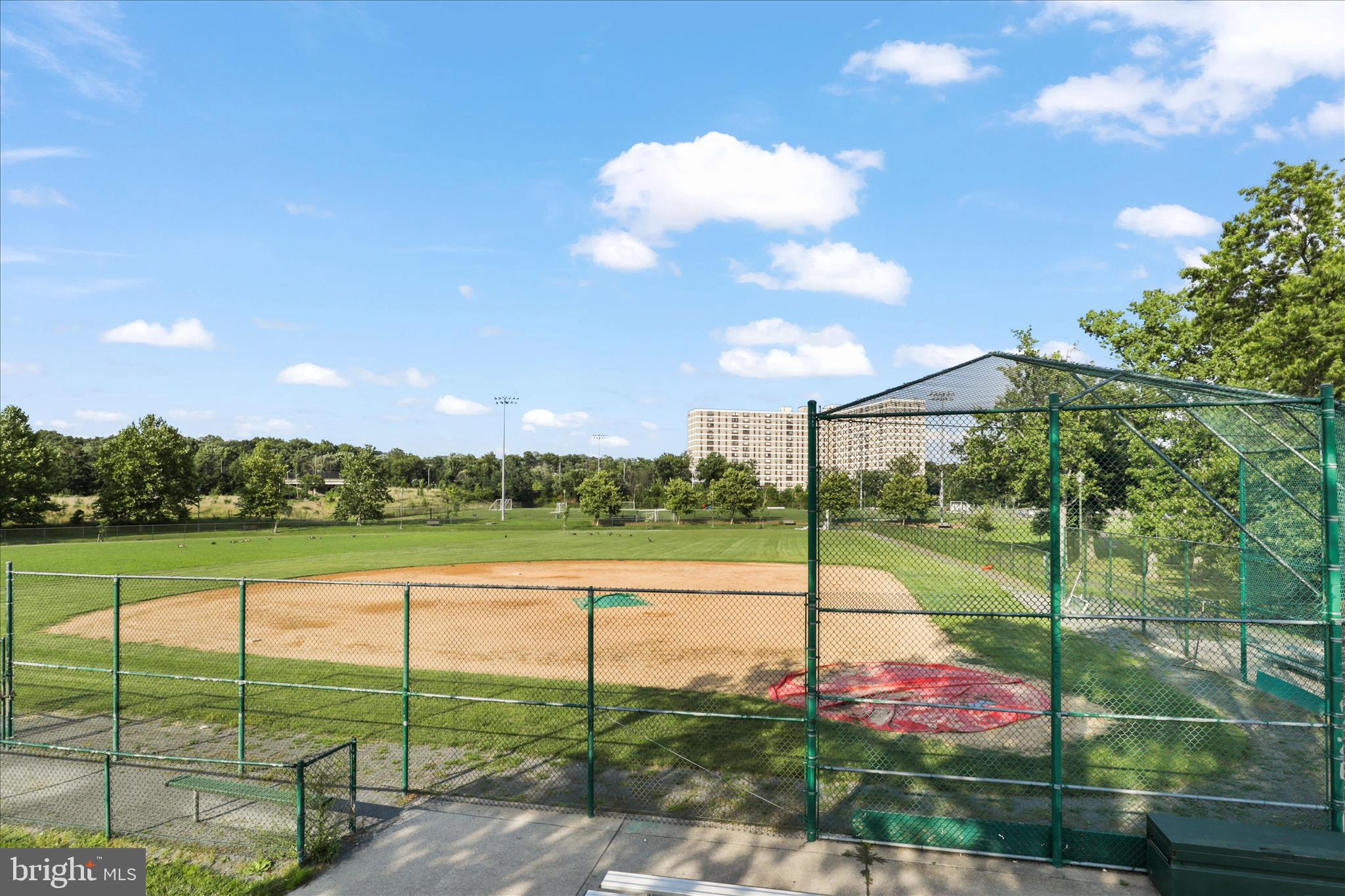 CAMERON STATION - Residential