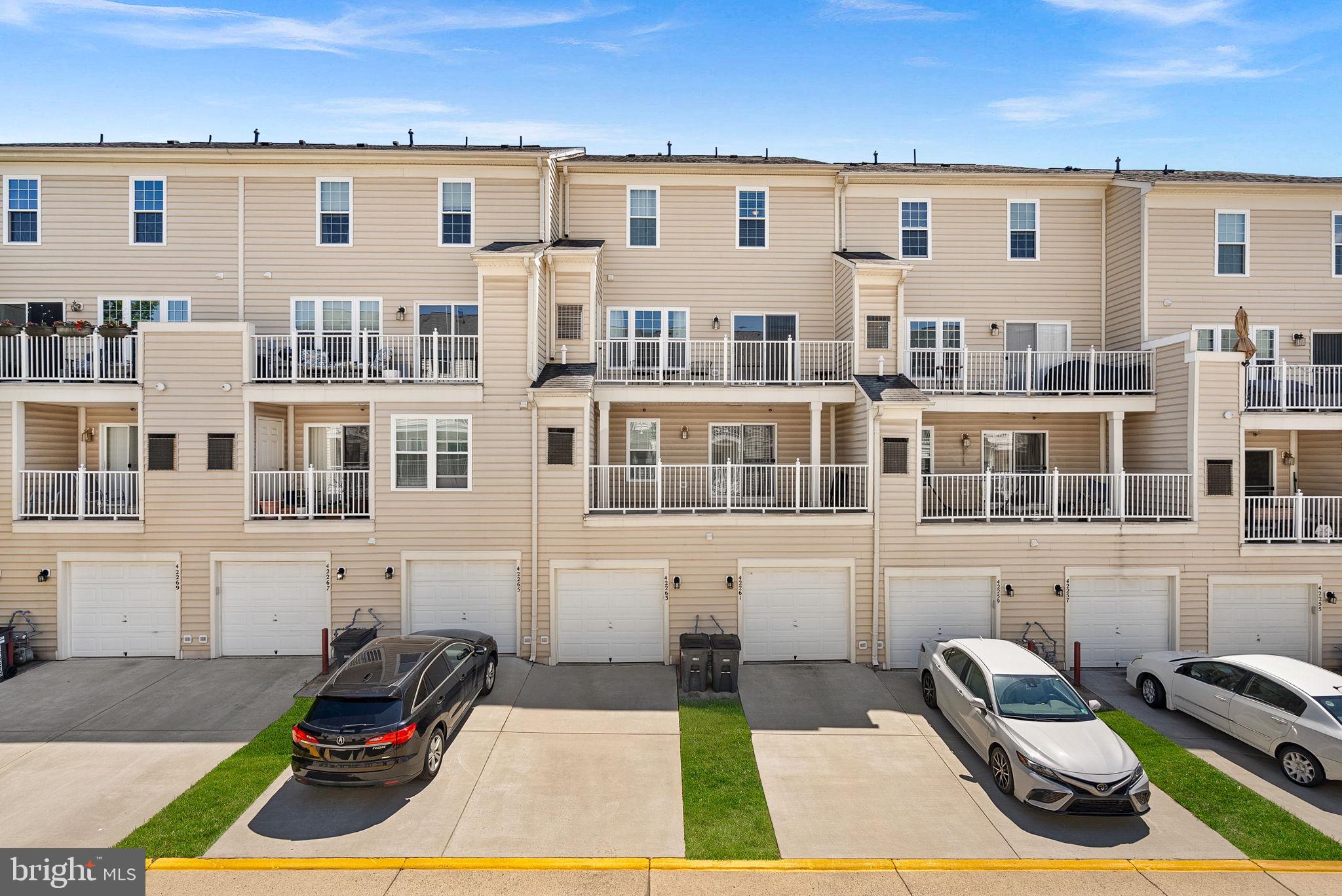 AMBER SPRING CONDOMINIUMS - Residential