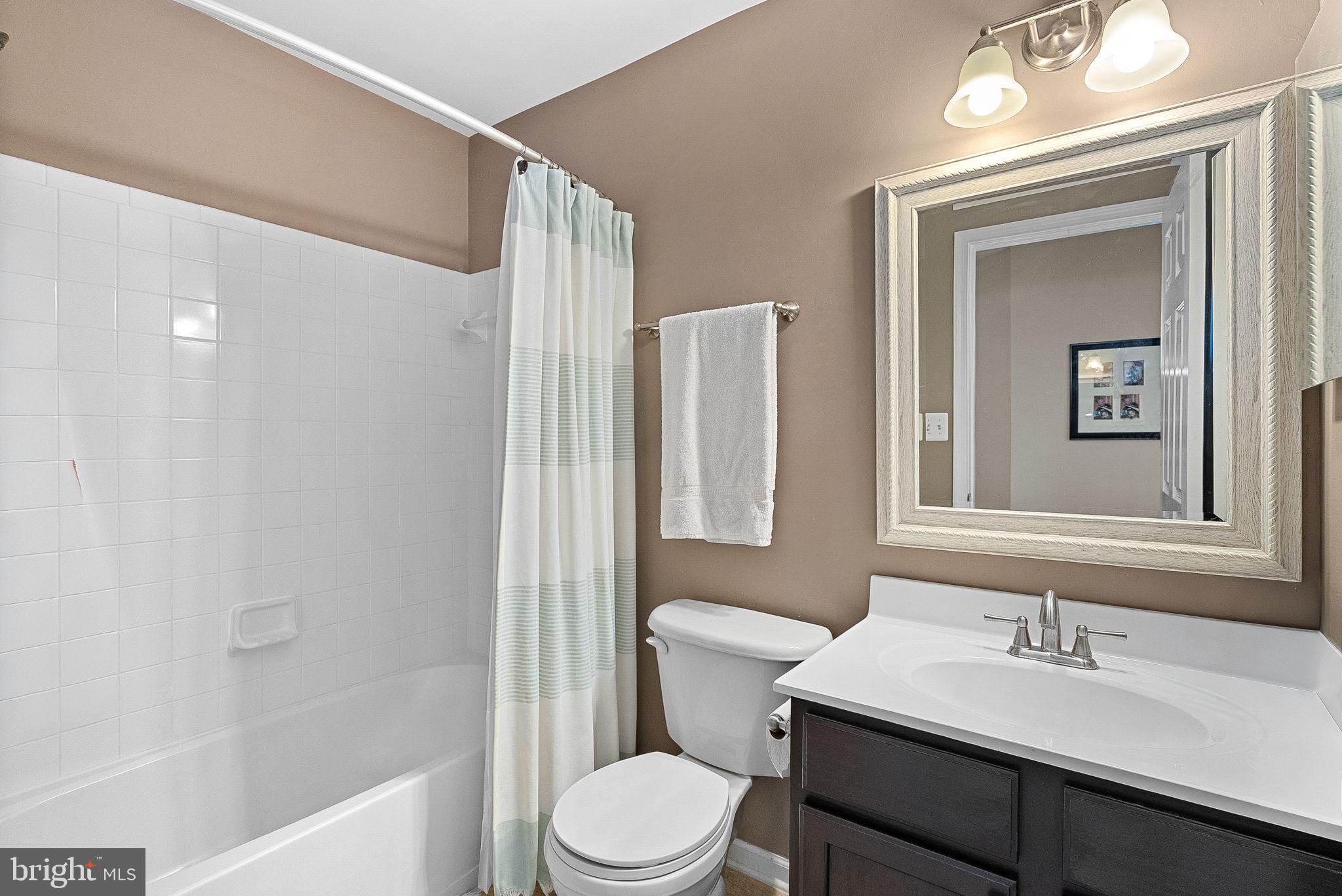 AMBER SPRING CONDOMINIUMS - Residential