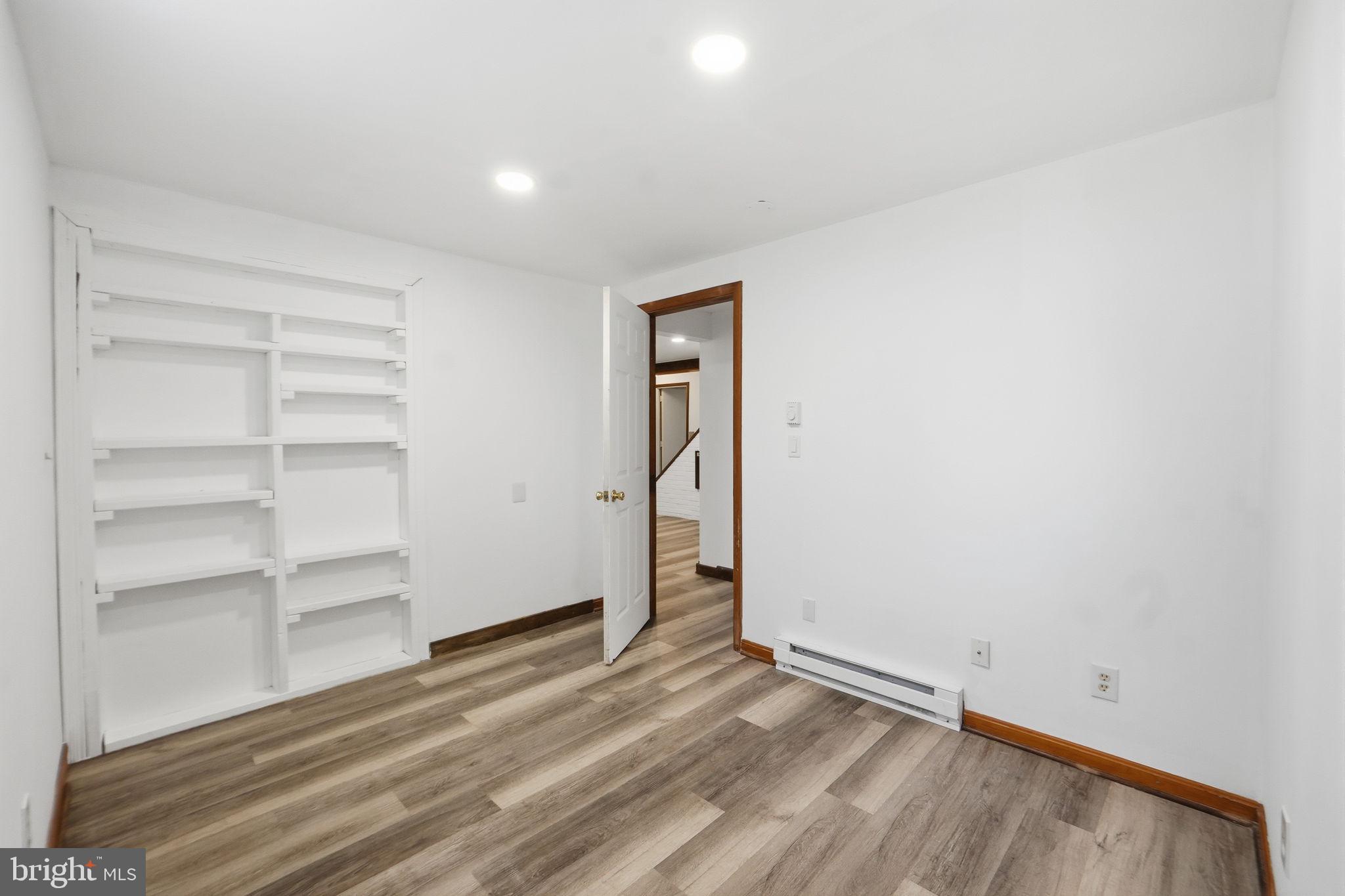 NEW MIDWAY - Residential