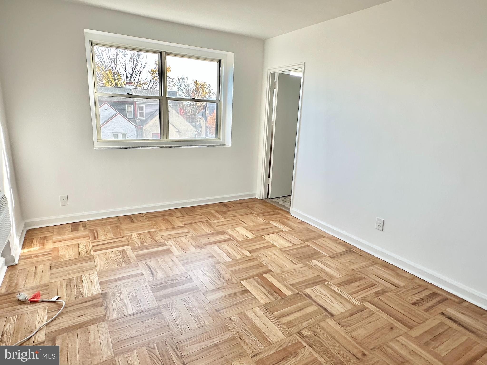 LATCHS LANE - Residential