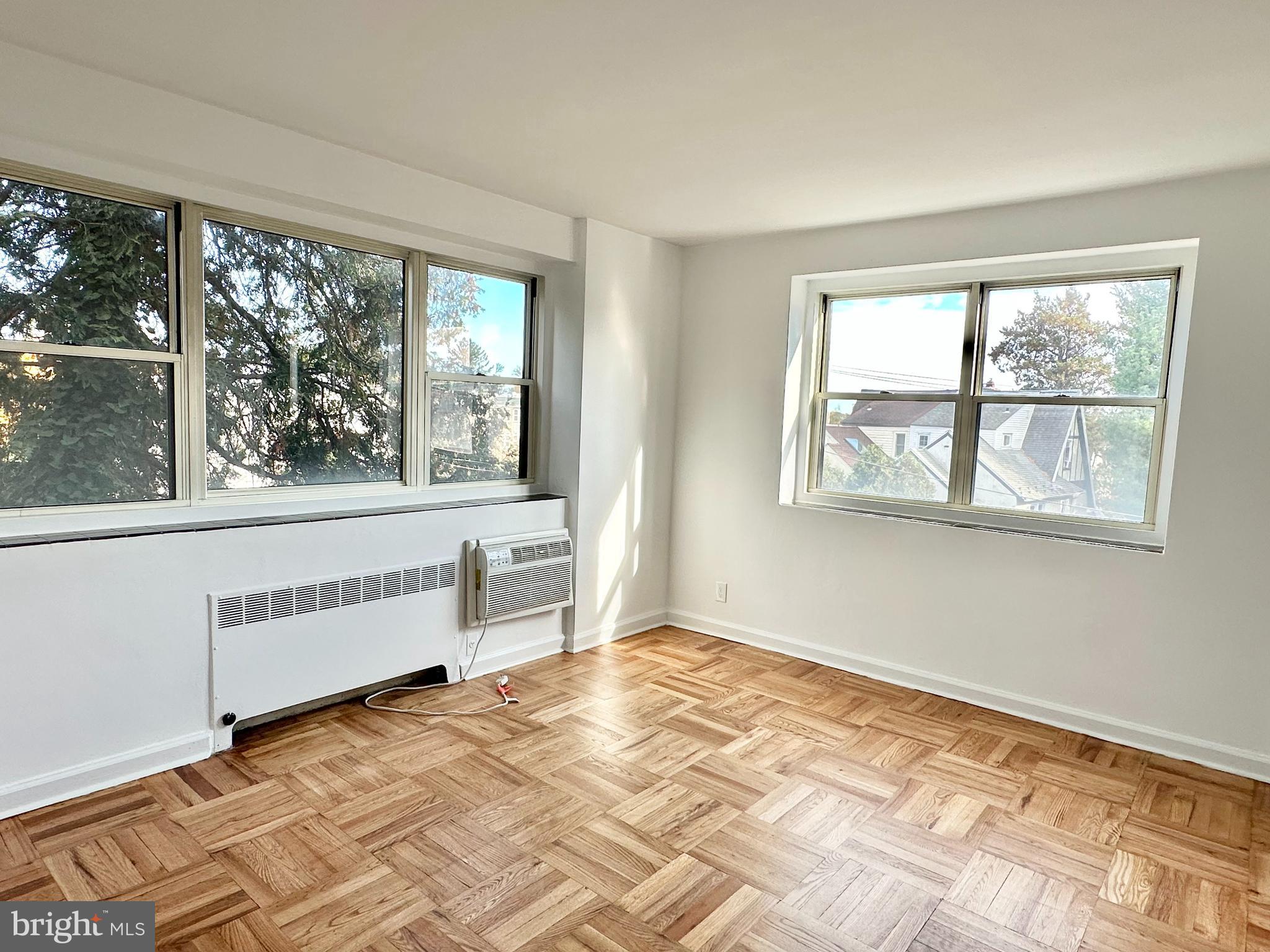 LATCHS LANE - Residential