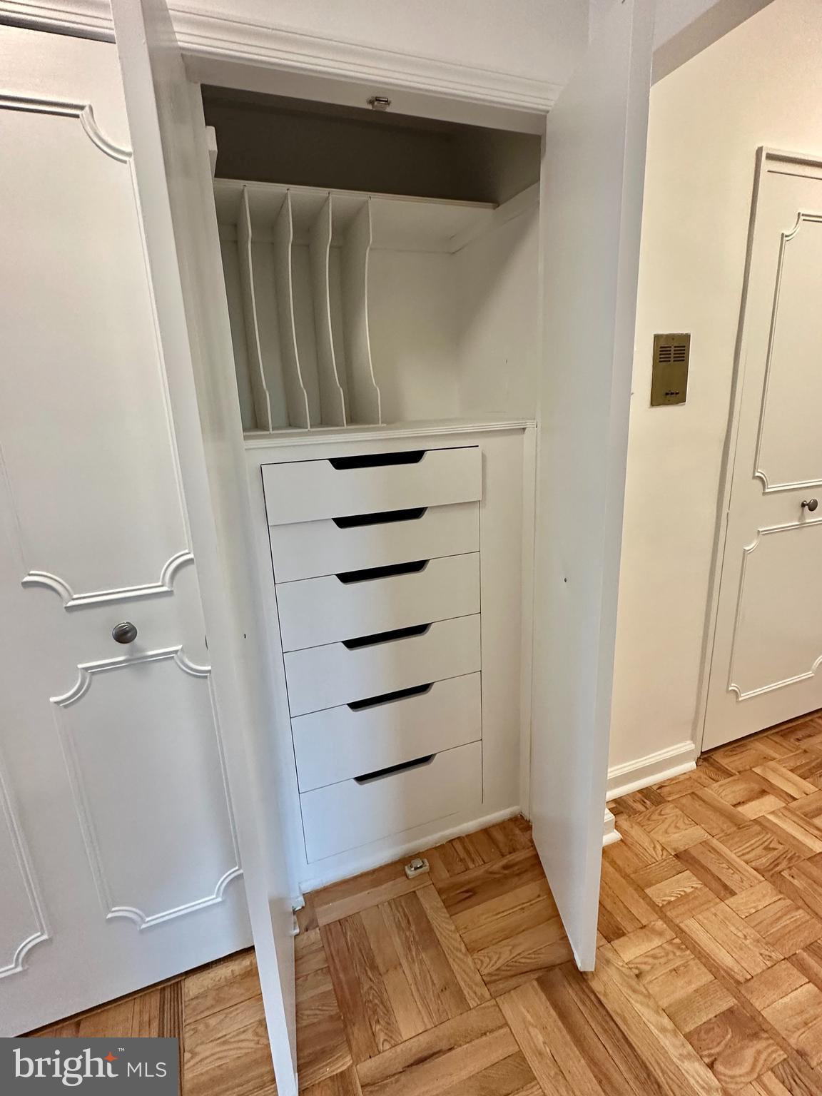 LATCHS LANE - Residential