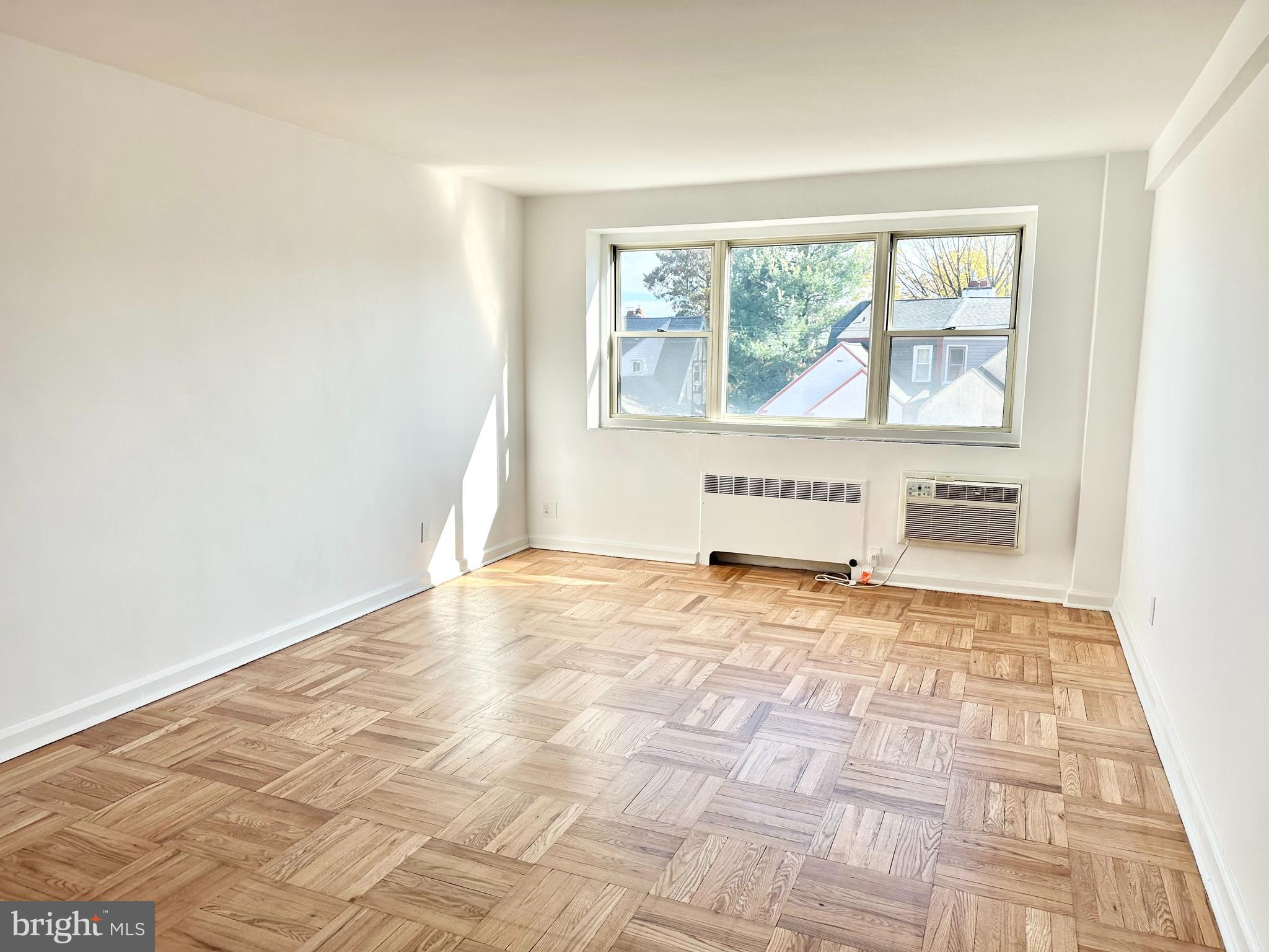 LATCHS LANE - Residential