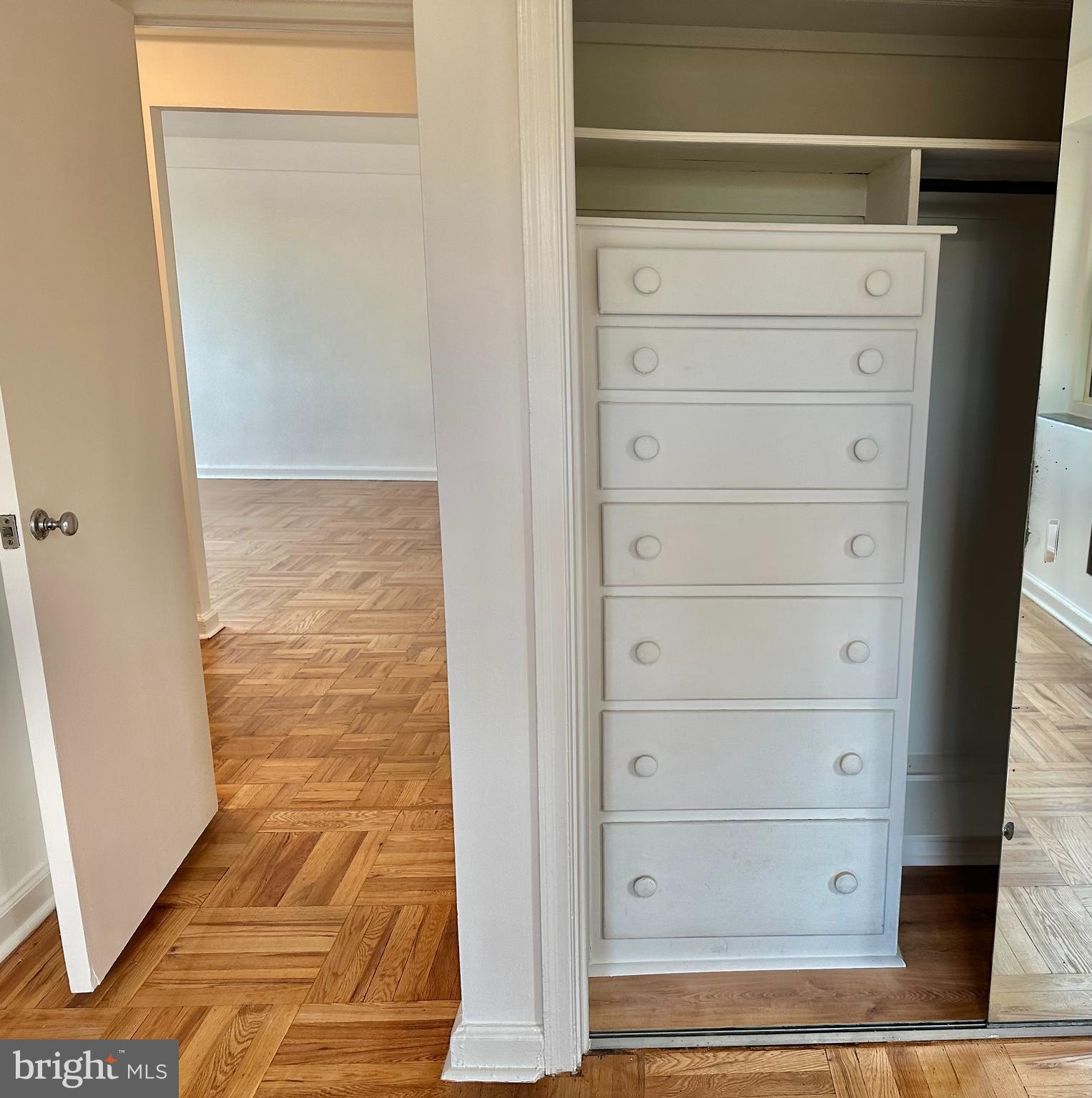 LATCHS LANE - Residential