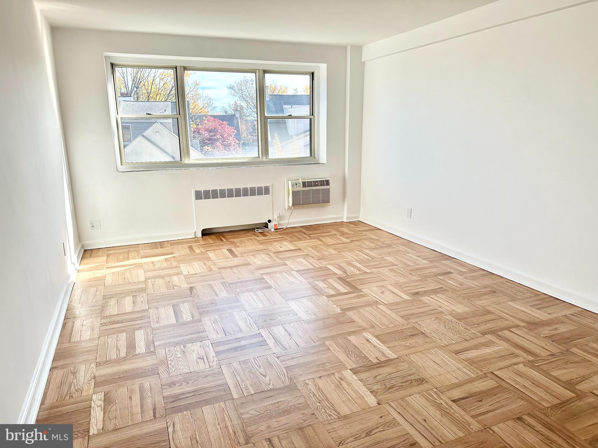 LATCHS LANE - Residential