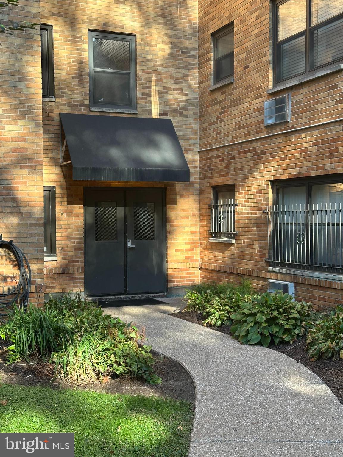 LATCHS LANE - Residential