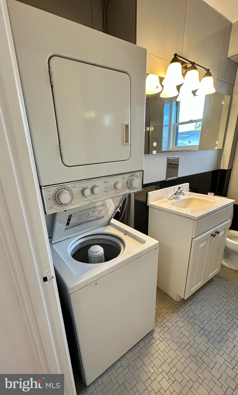 LATCHS LANE - Residential