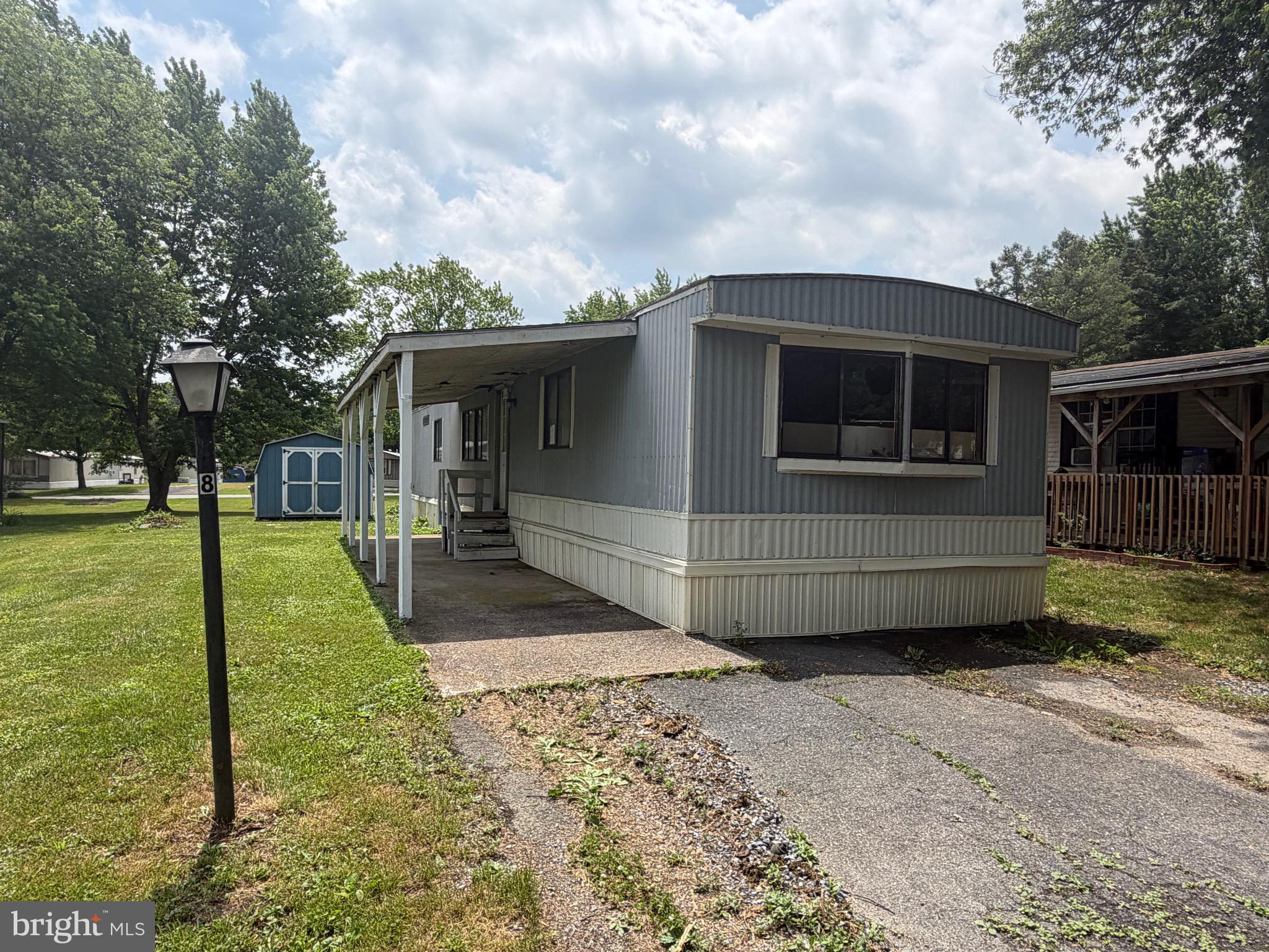 8 REDWOOD LANE