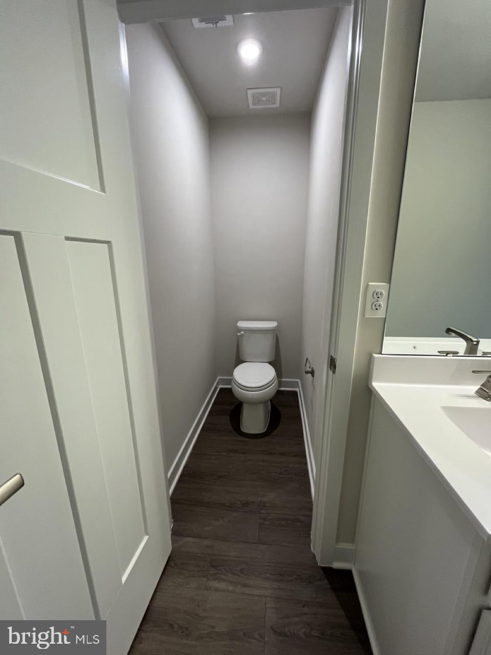 ROLLING HILLS - Residential Lease