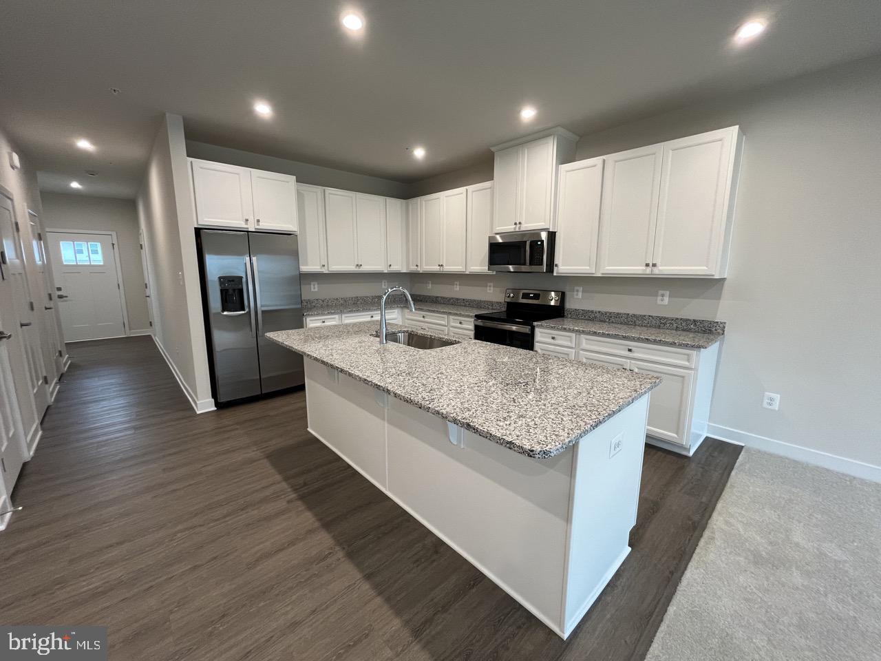 ROLLING HILLS - Residential Lease