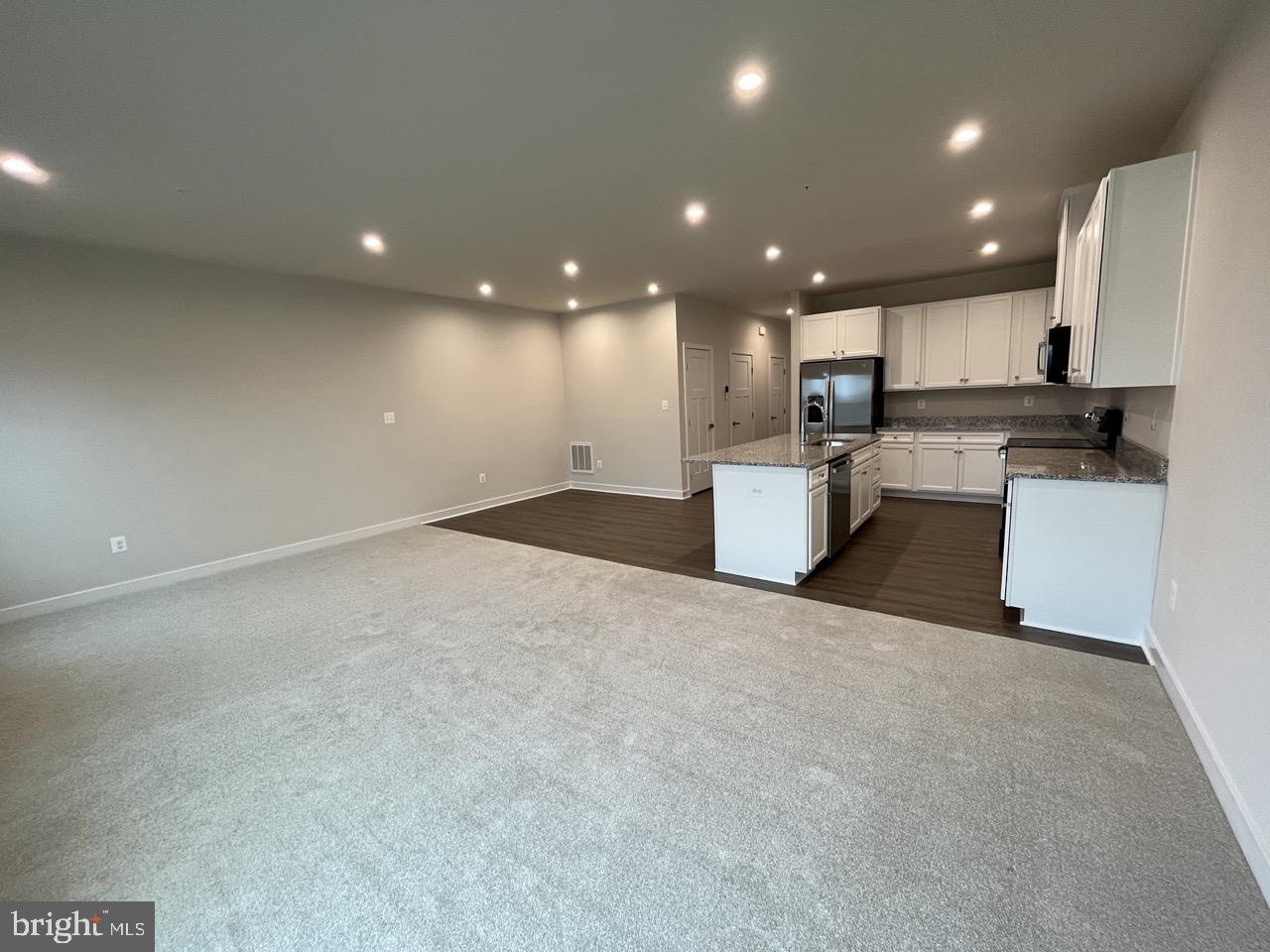 ROLLING HILLS - Residential Lease