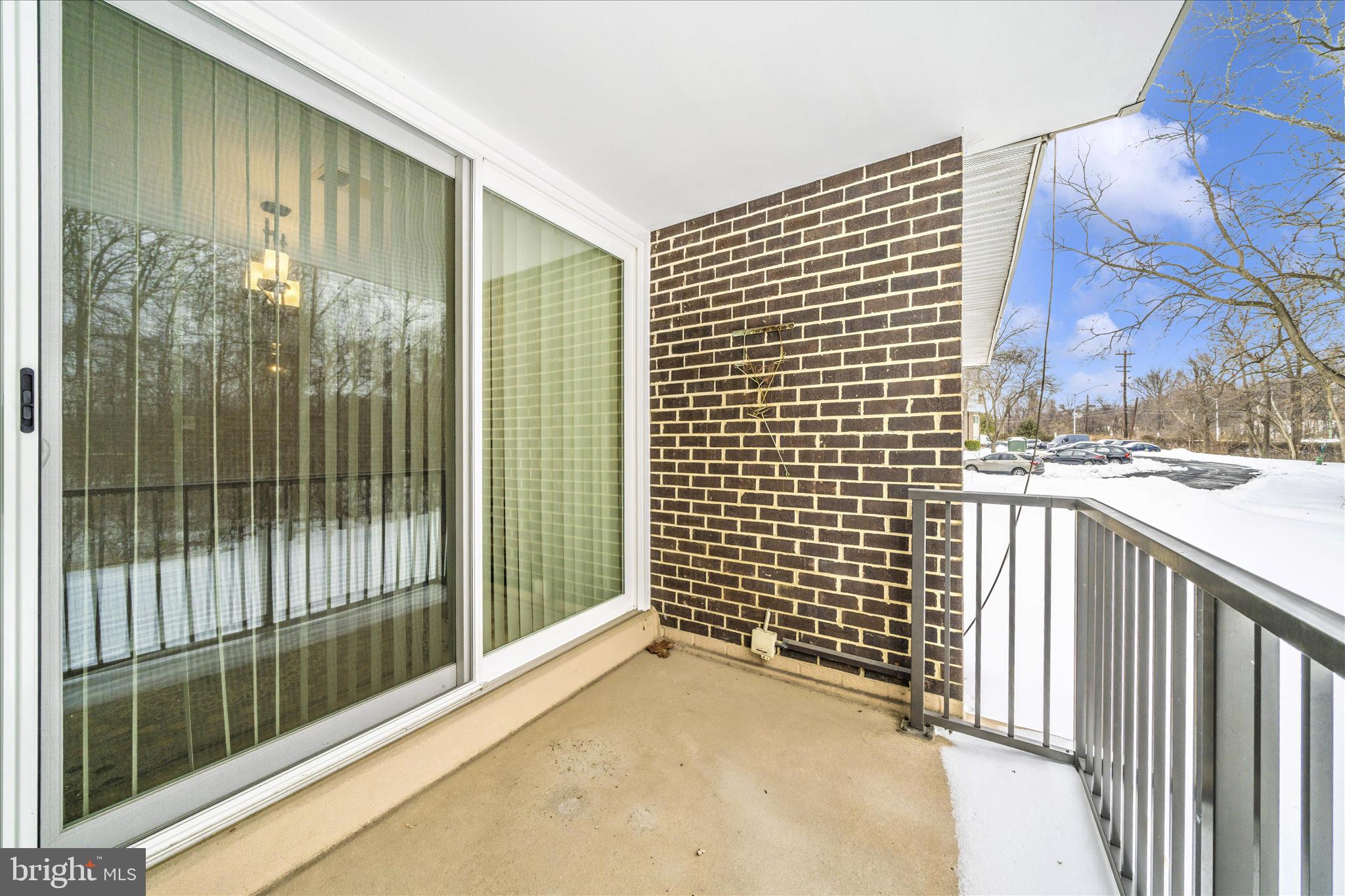 PINES CONDOMINIUM - Residential