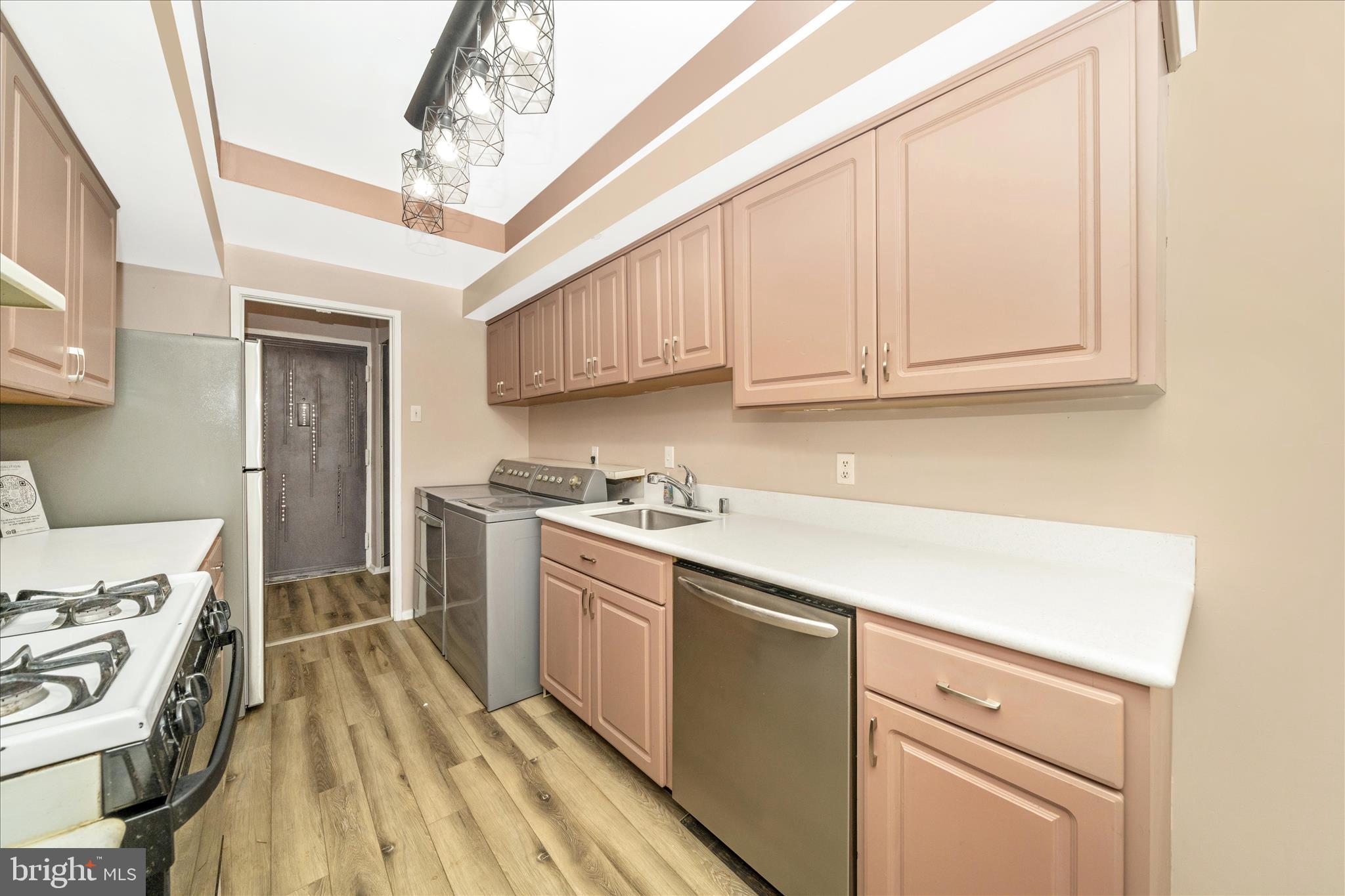 PINES CONDOMINIUM - Residential