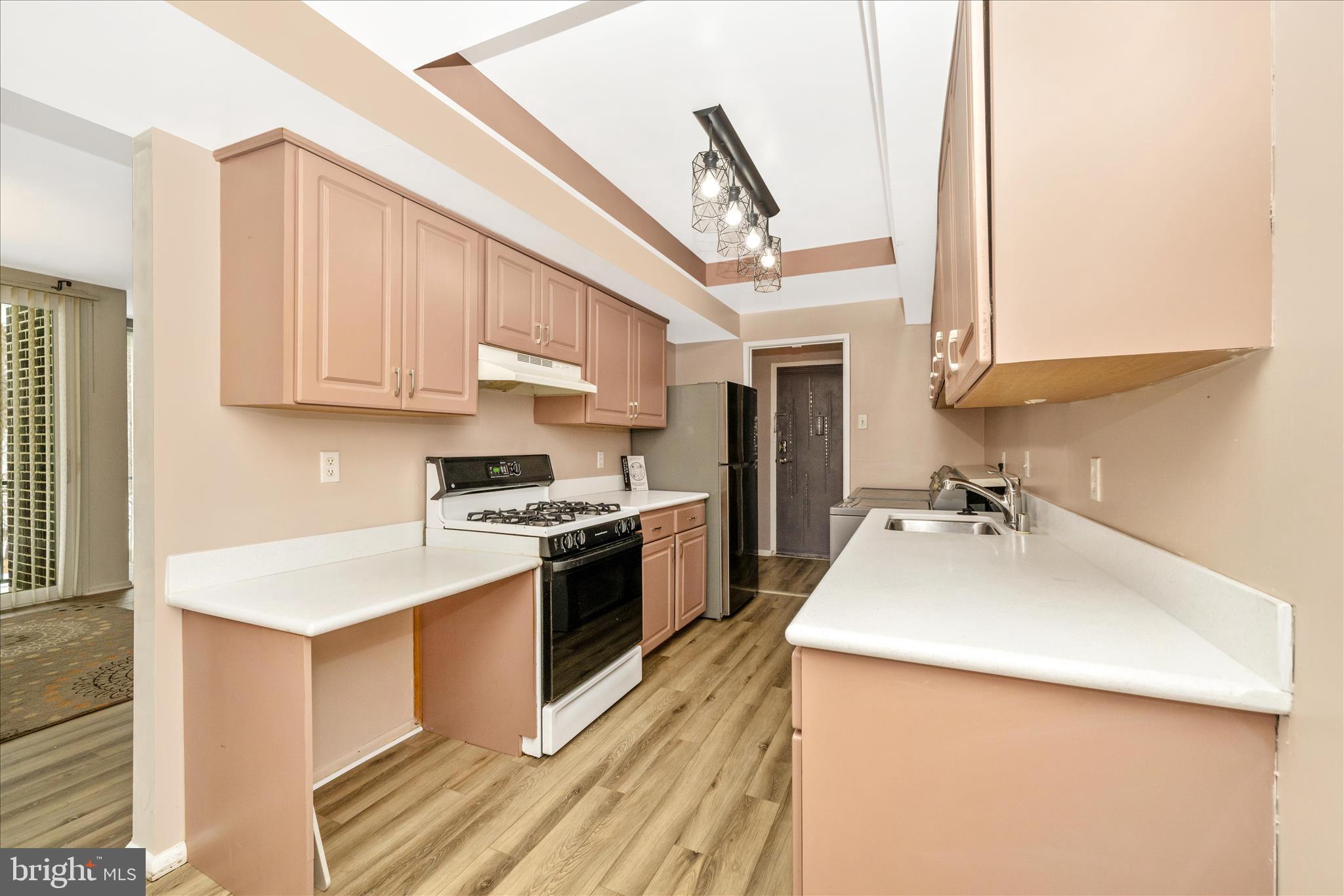 PINES CONDOMINIUM - Residential