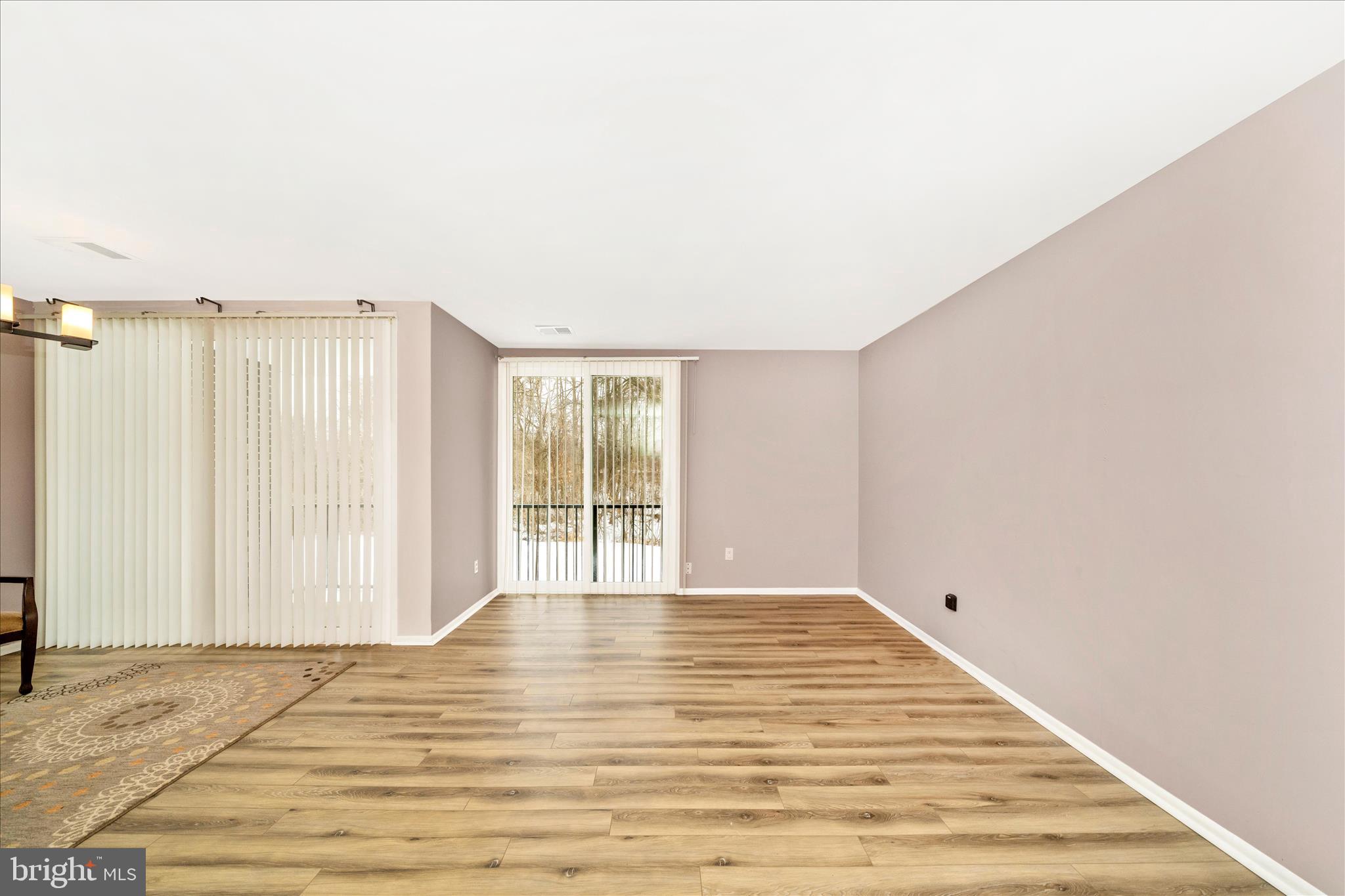 PINES CONDOMINIUM - Residential