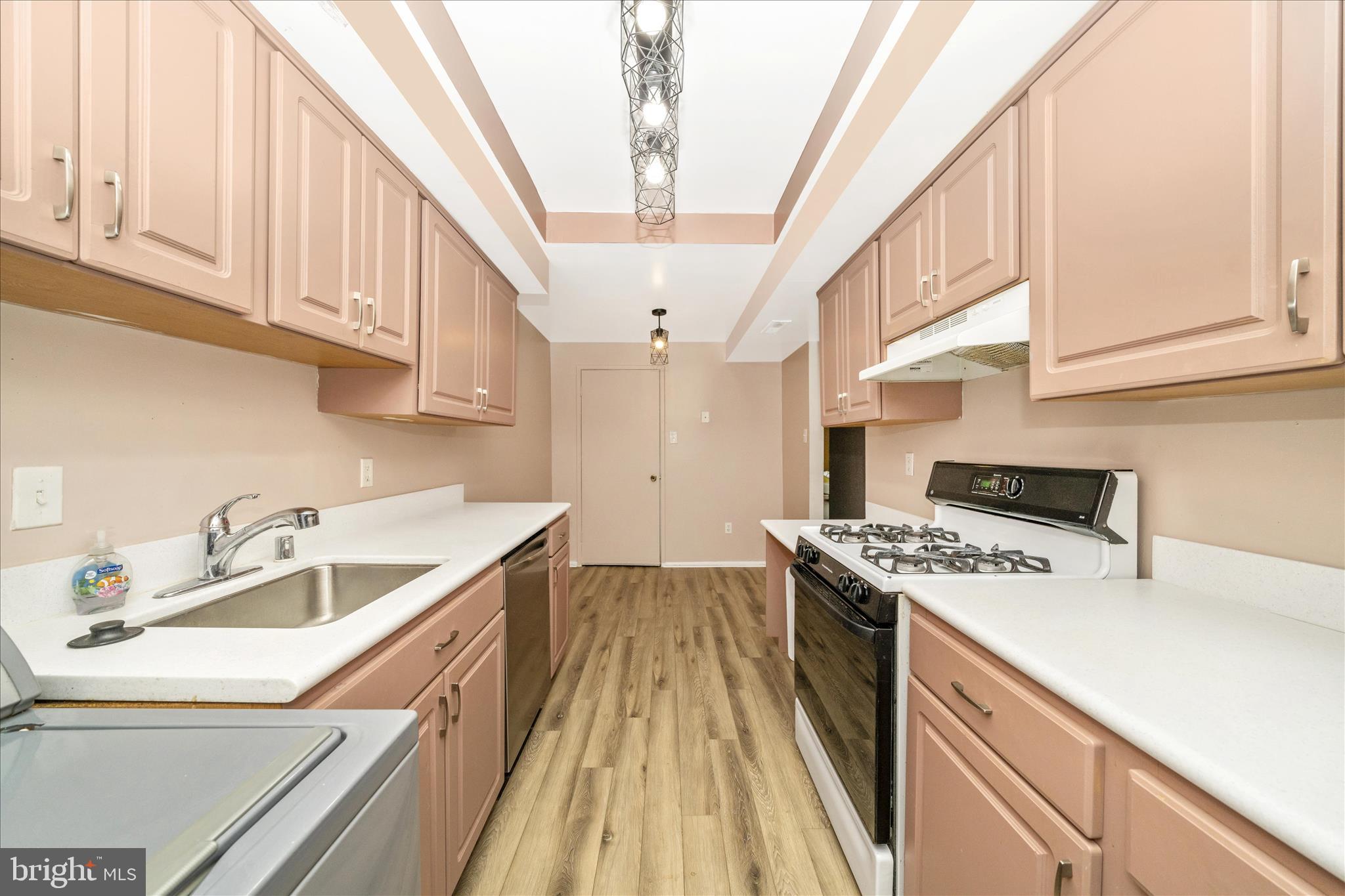 PINES CONDOMINIUM - Residential